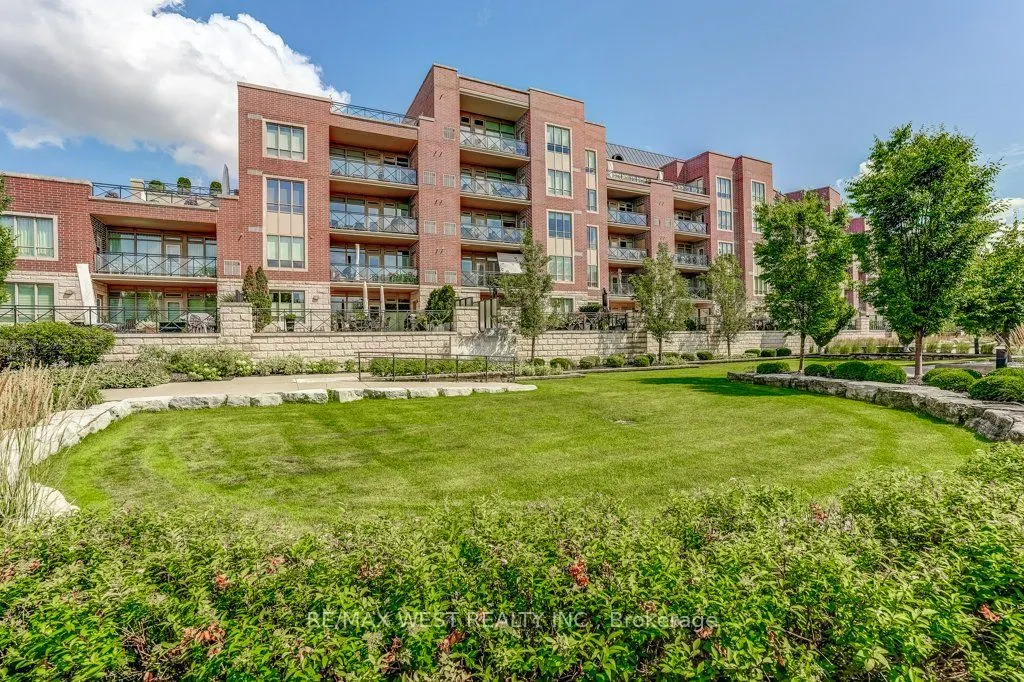 35 Baker Hill Boulevard, #404
