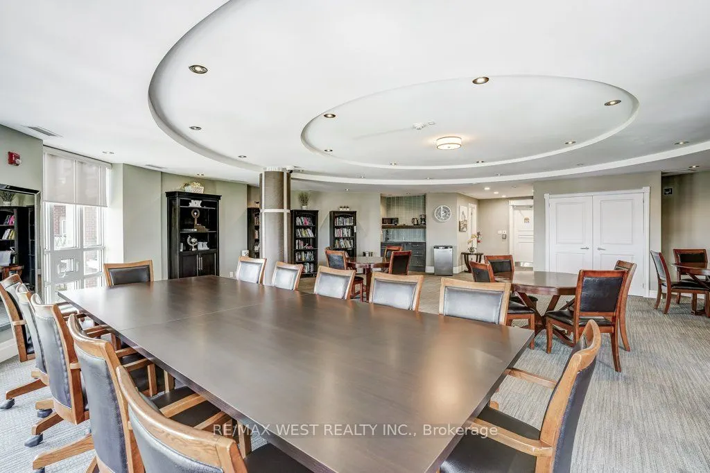 35 Baker Hill Boulevard, #404