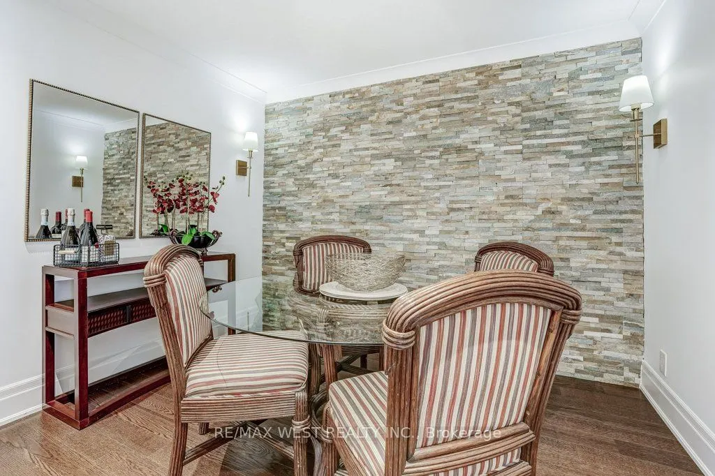 35 Baker Hill Boulevard, #404