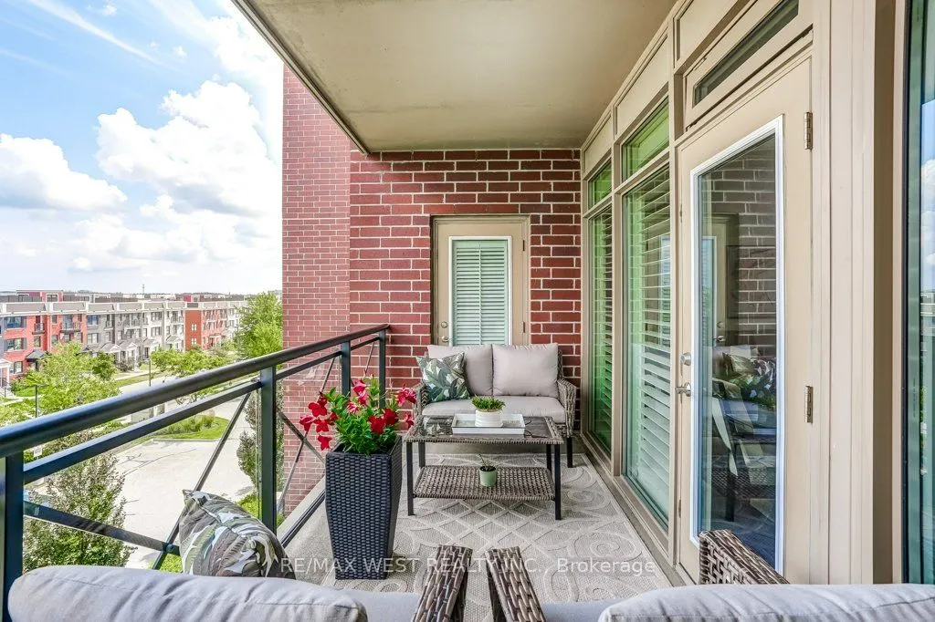35 Baker Hill Boulevard, #404