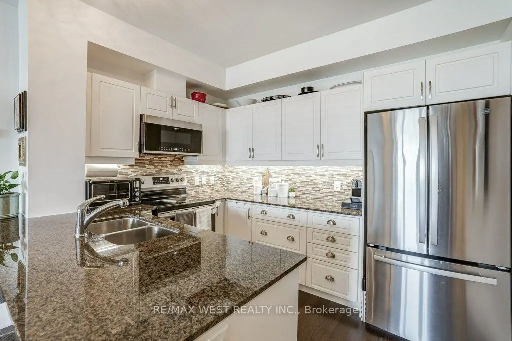 35 Baker Hill Boulevard, #404
