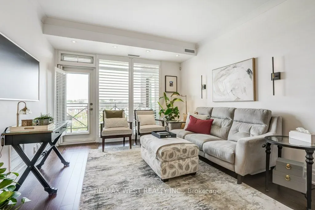 35 Baker Hill Boulevard, #404