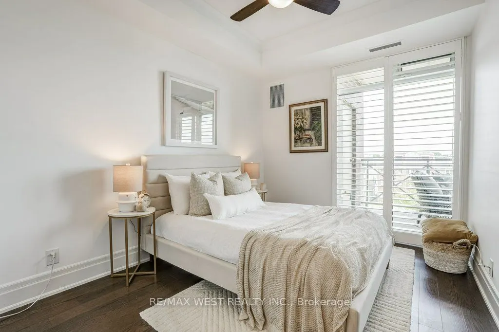 35 Baker Hill Boulevard, #404