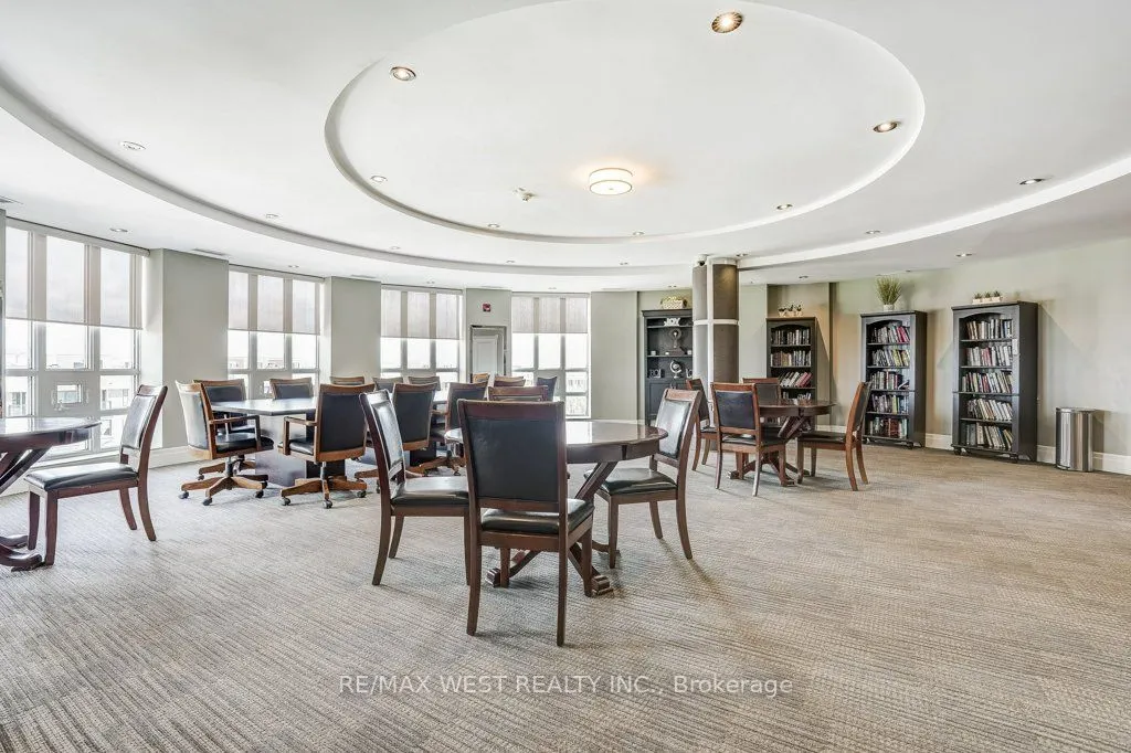35 Baker Hill Boulevard, #404