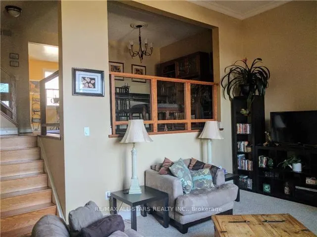 6 Hepworth Way, #6