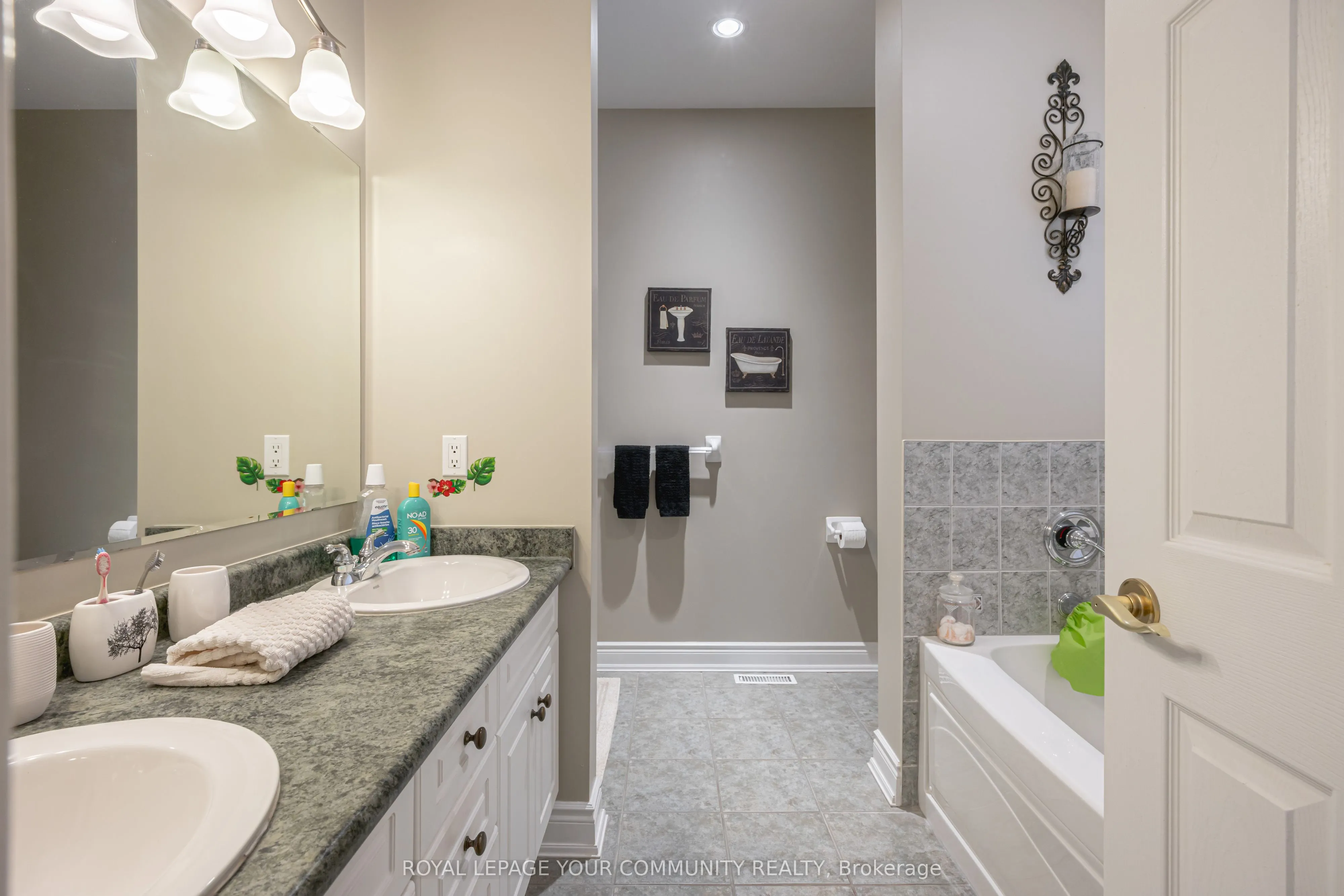 50 Renaissance Point, #17