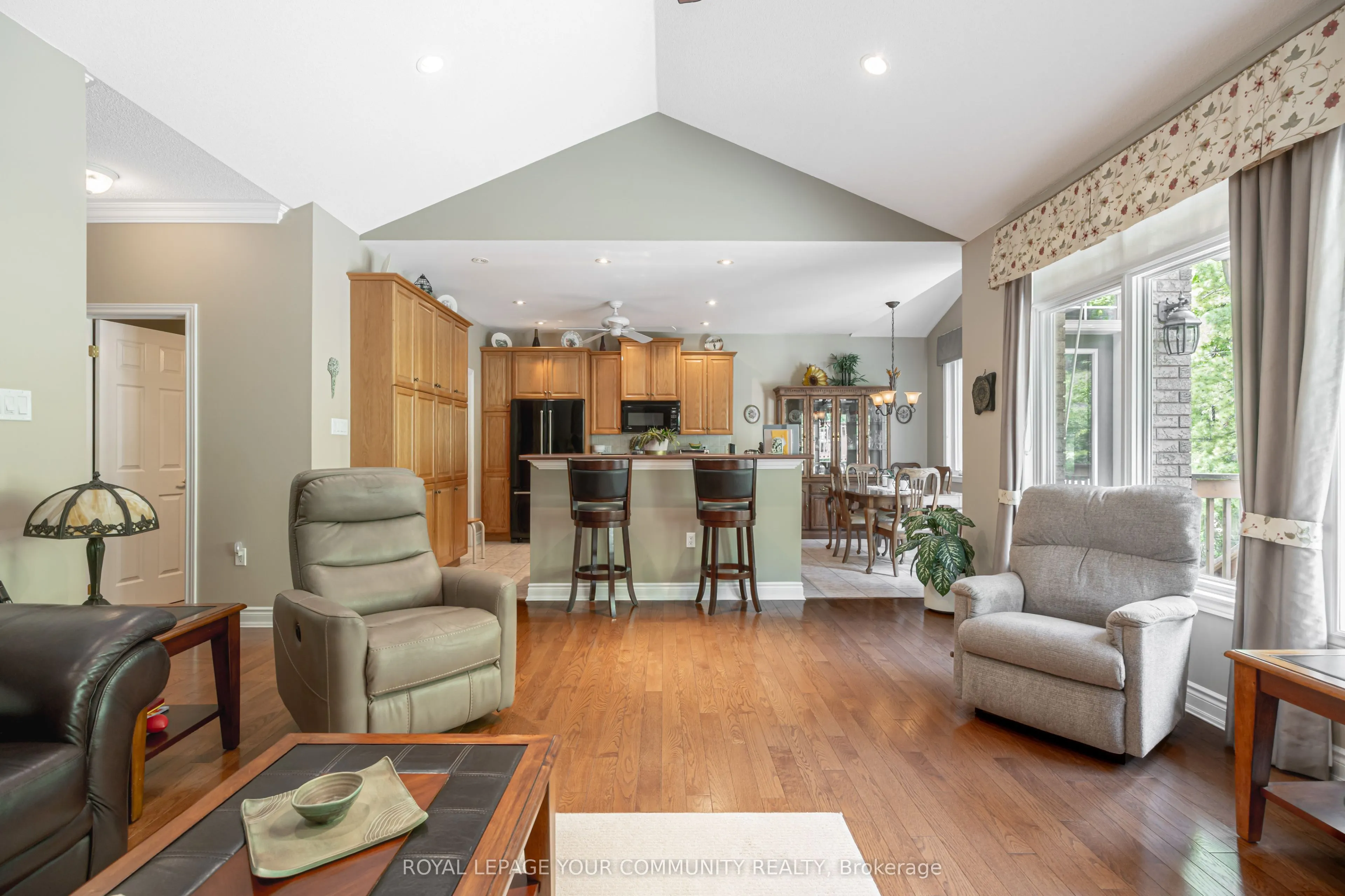 50 Renaissance Point, #17