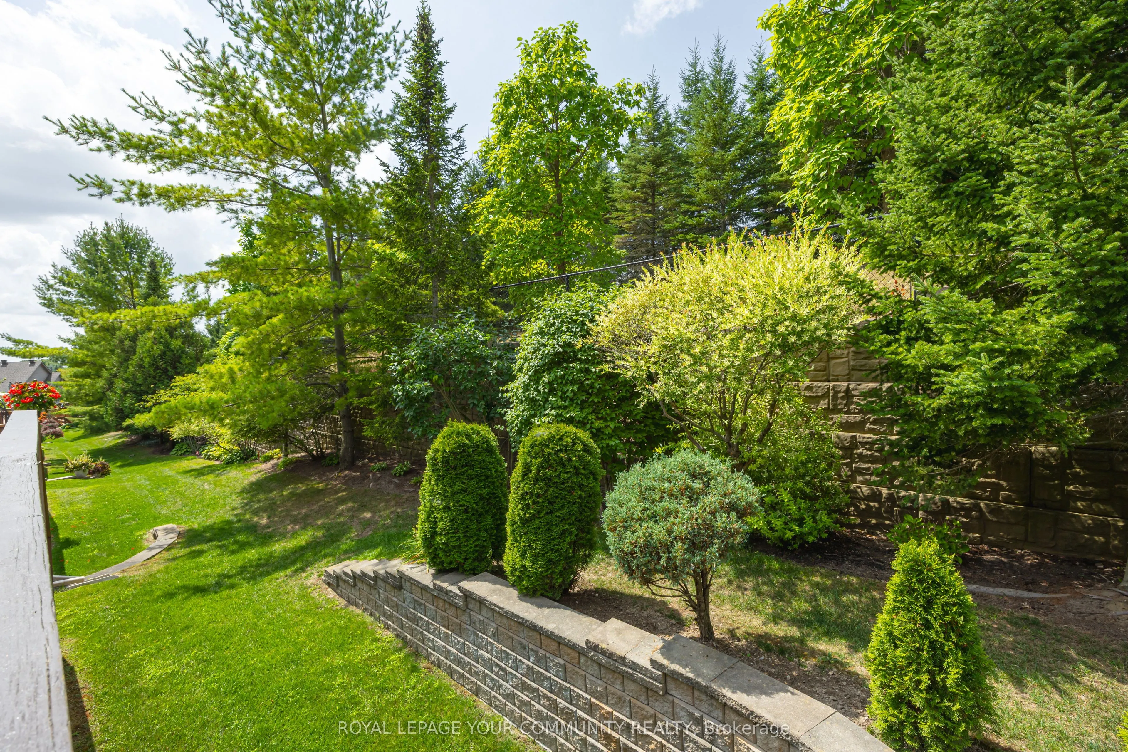 50 Renaissance Point, #17