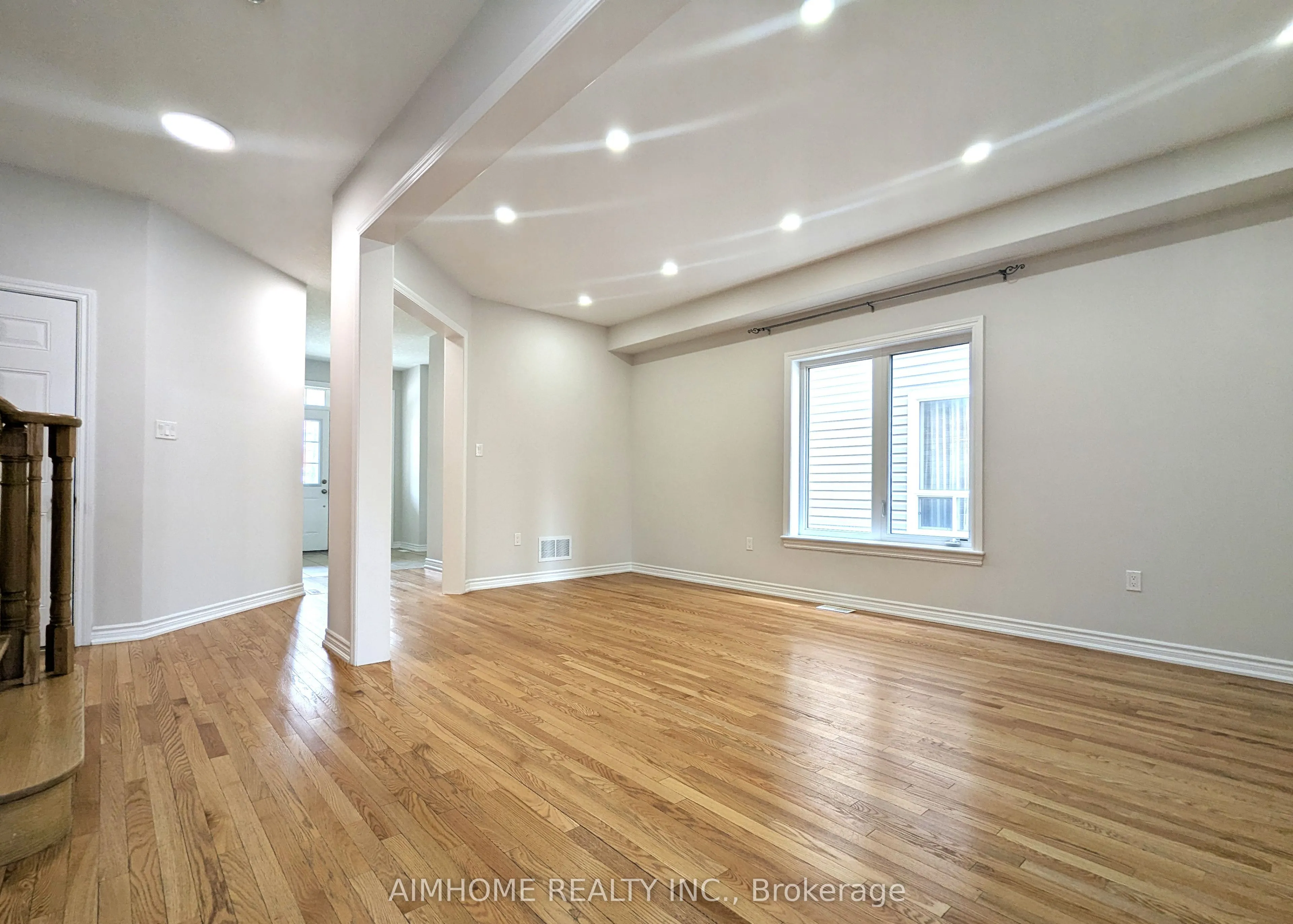 29 Bamburg Street N