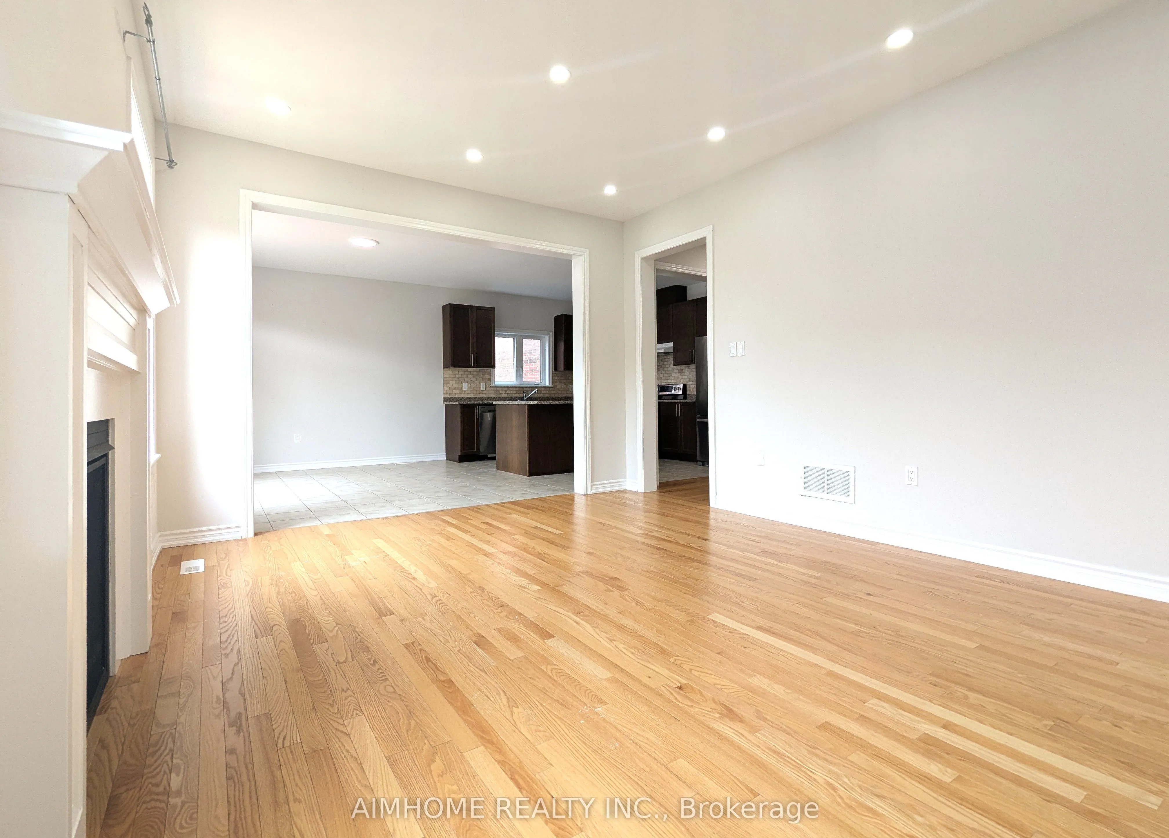 29 Bamburg Street N