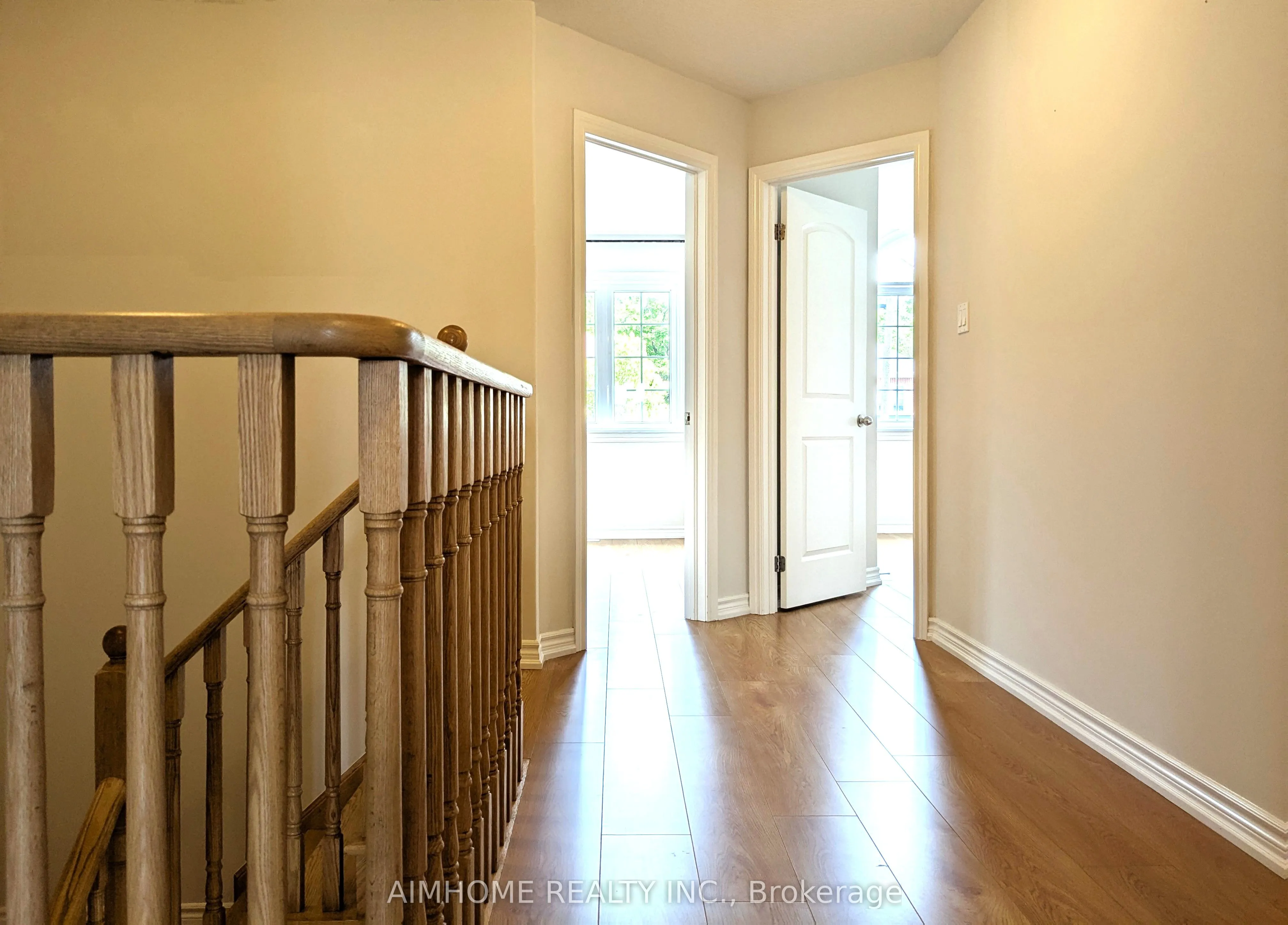29 Bamburg Street N