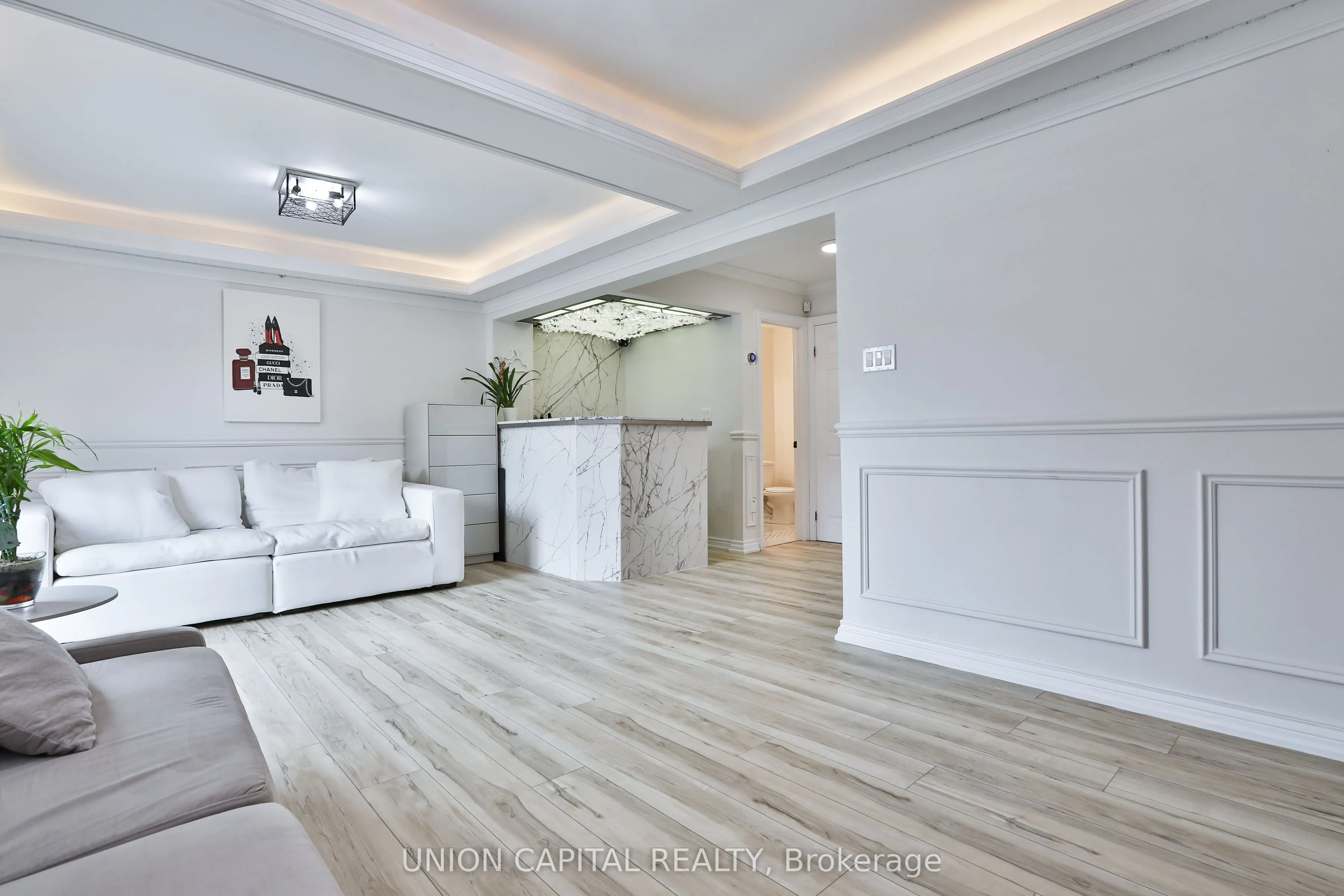 21 Avon Crescent