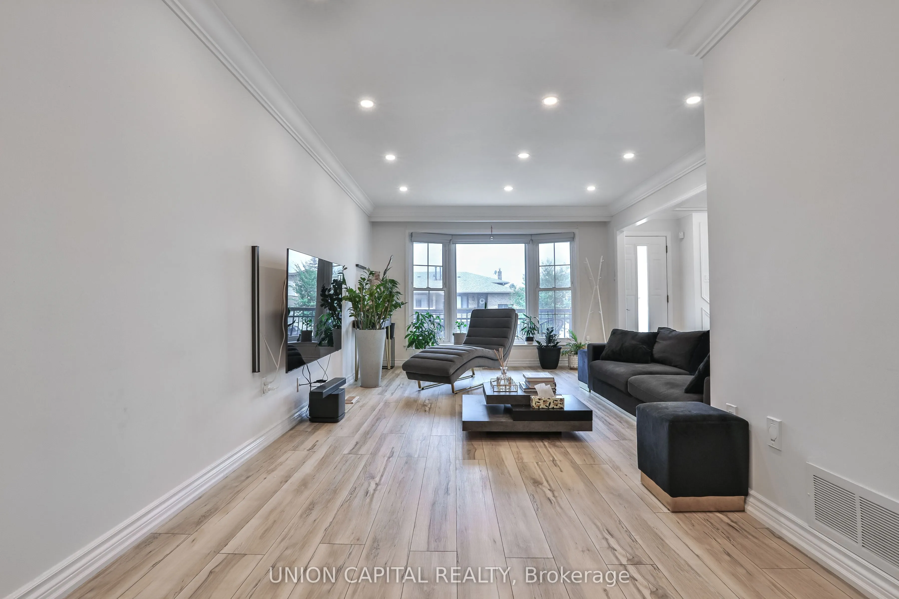 21 Avon Crescent