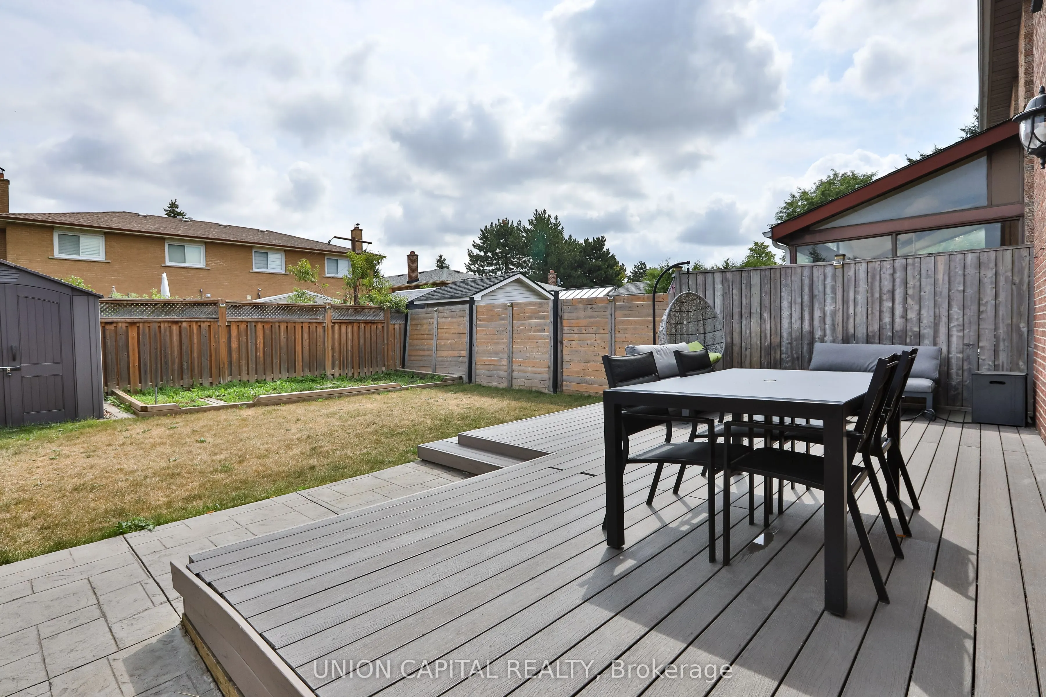 21 Avon Crescent