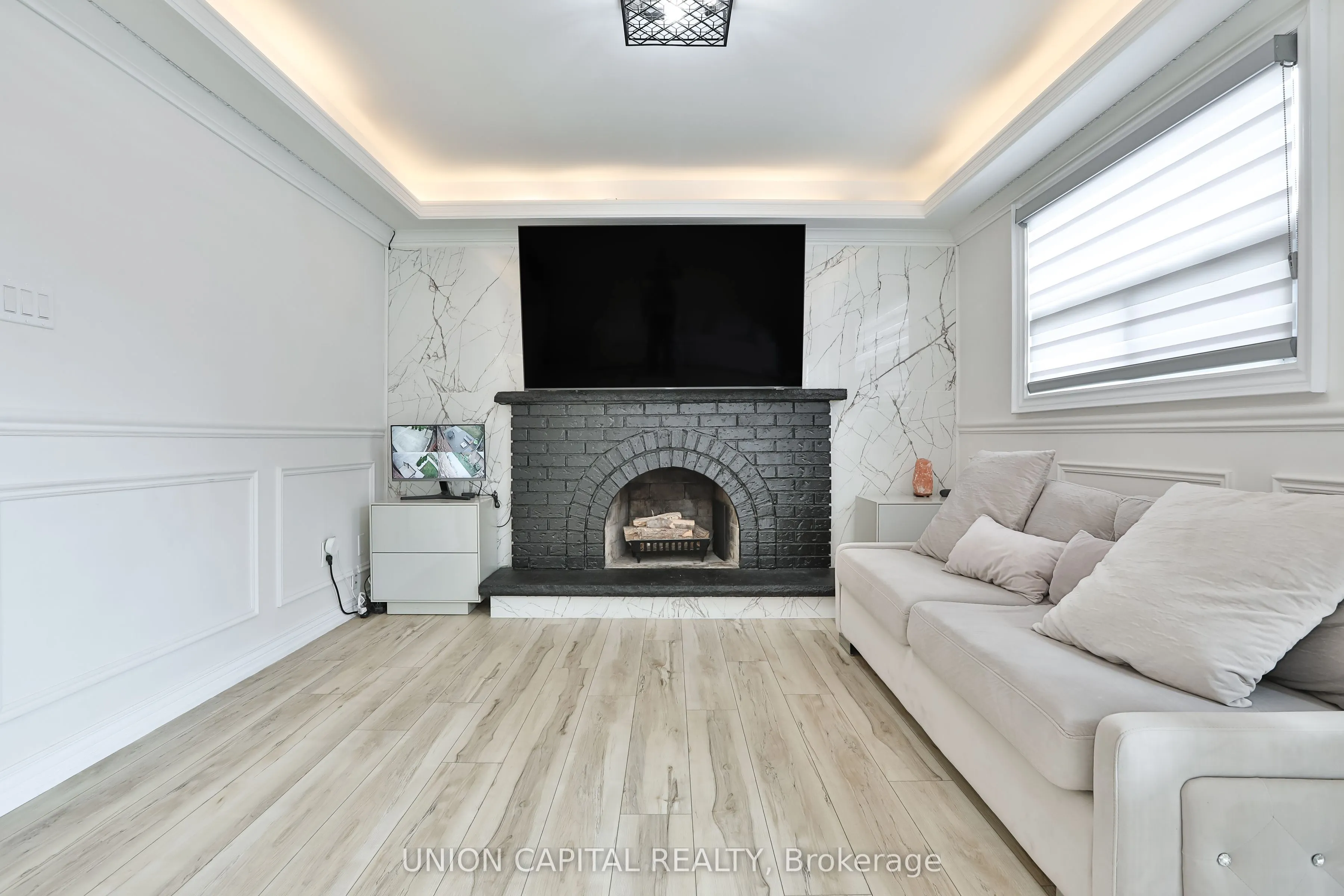 21 Avon Crescent