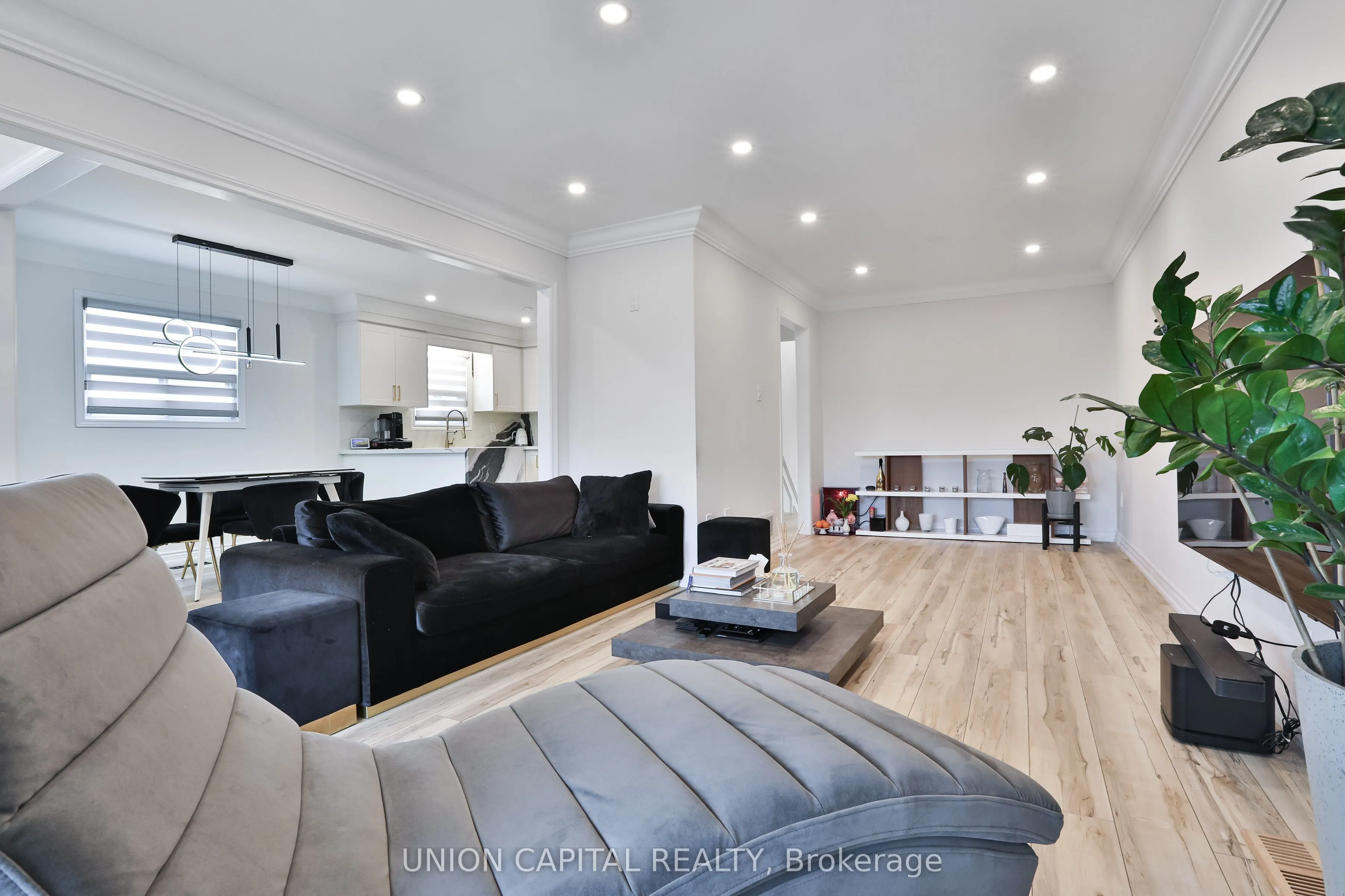 21 Avon Crescent