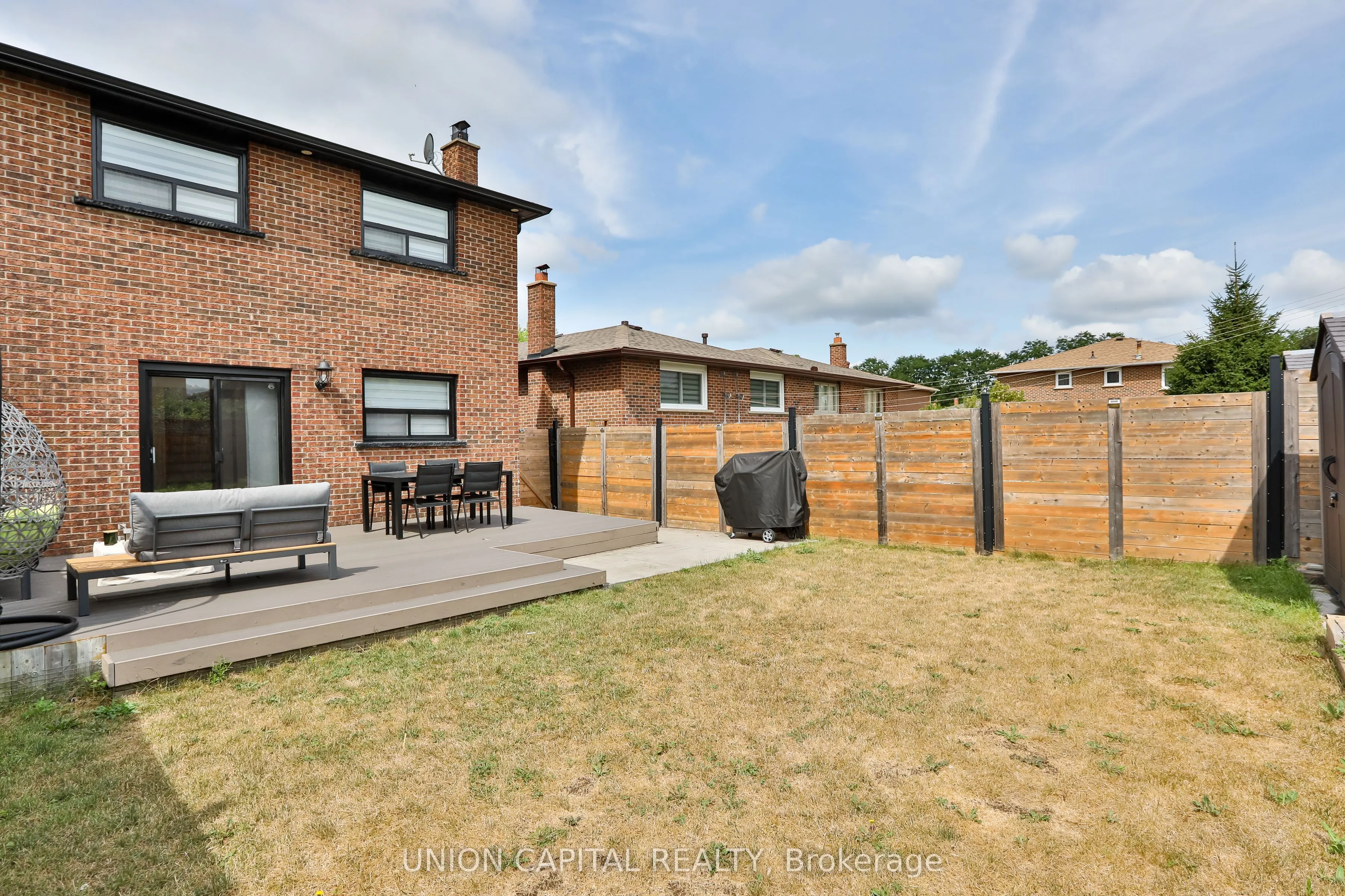 21 Avon Crescent