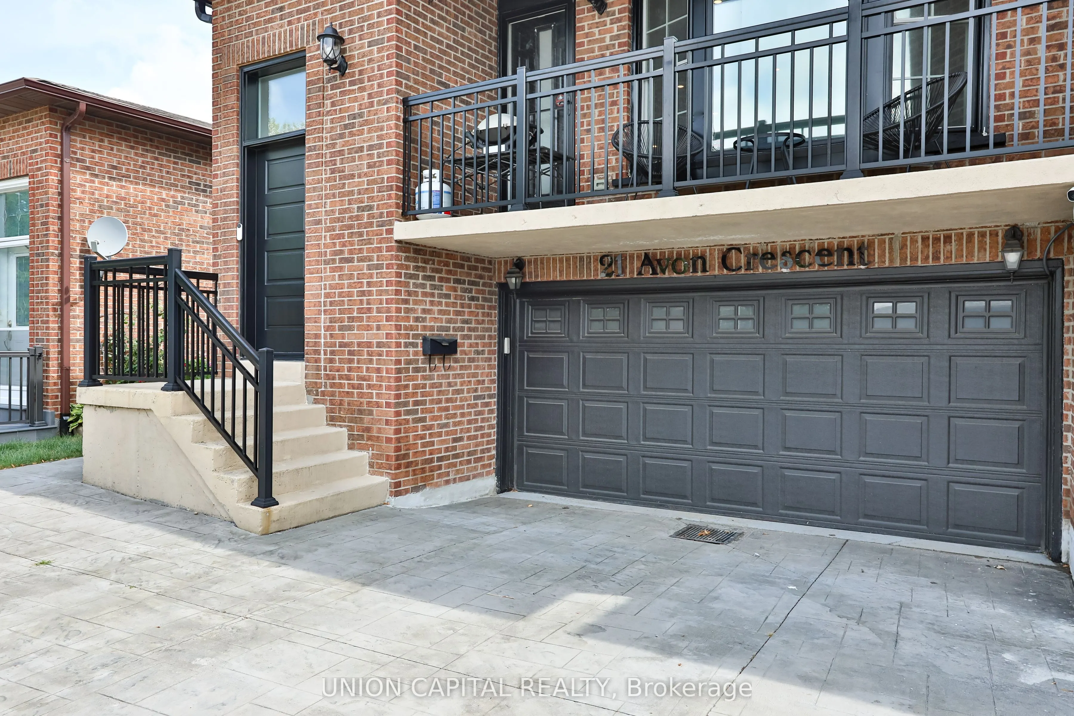 21 Avon Crescent