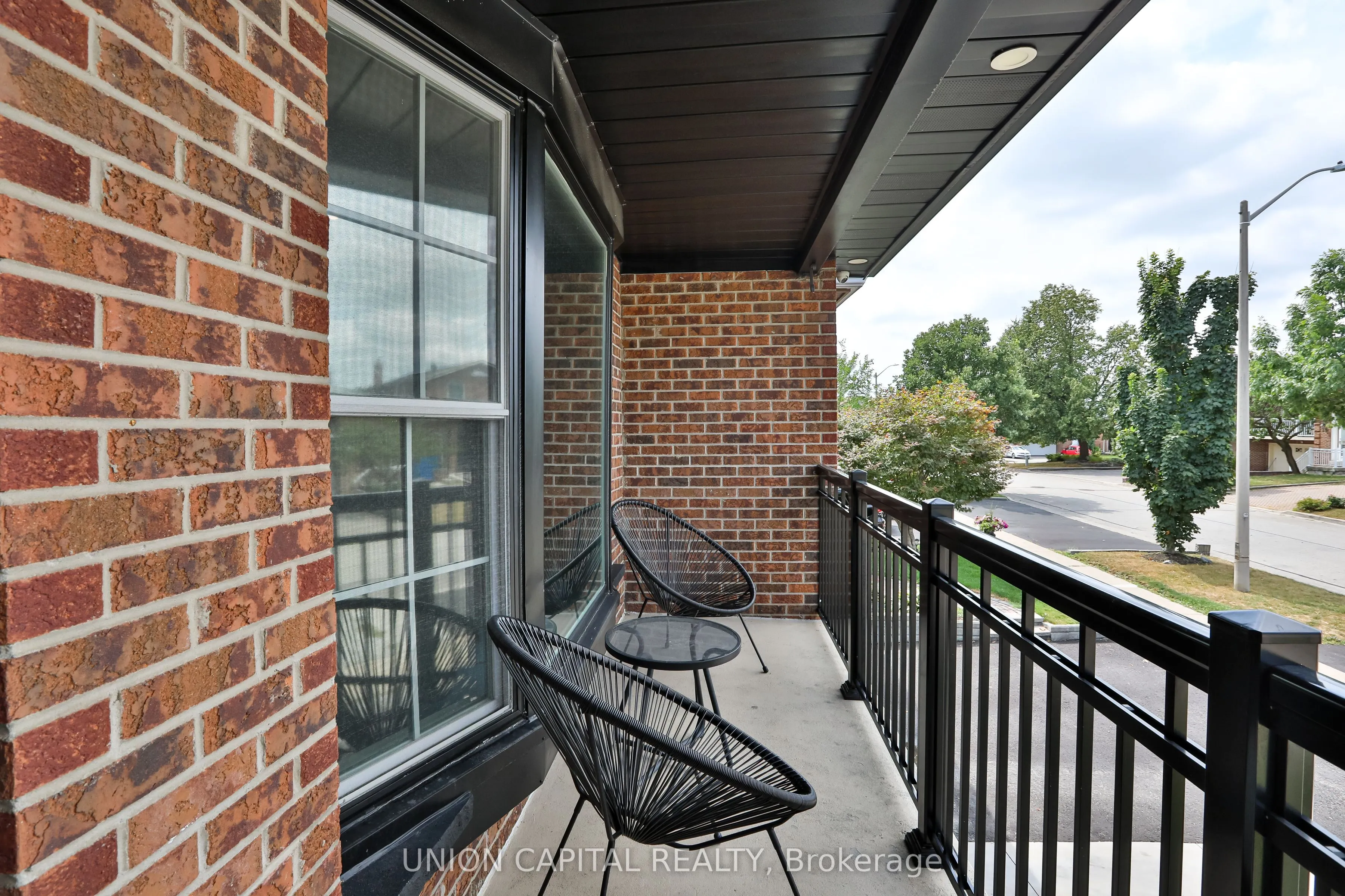 21 Avon Crescent