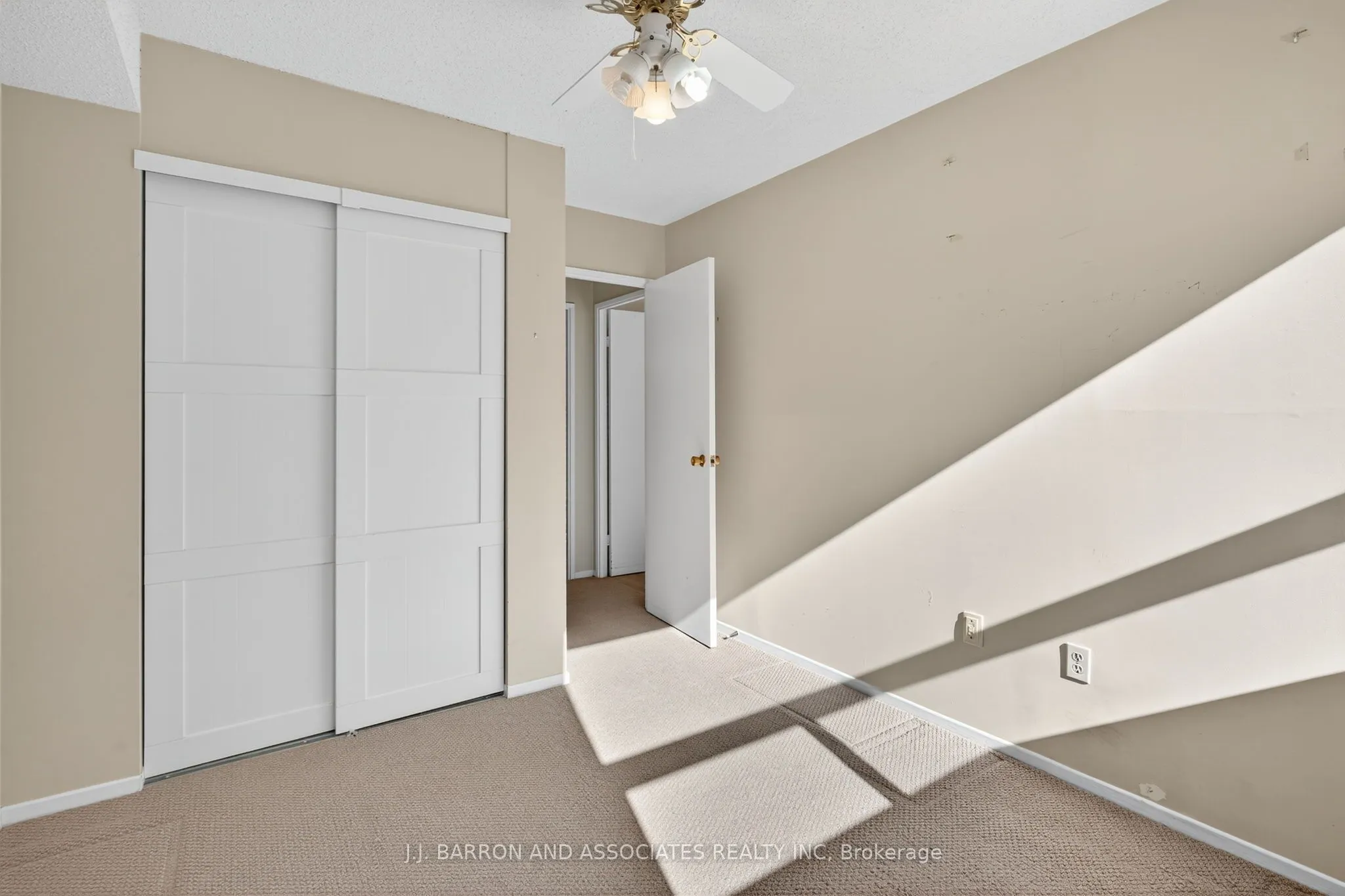 20 William Roe Boulevard, #211