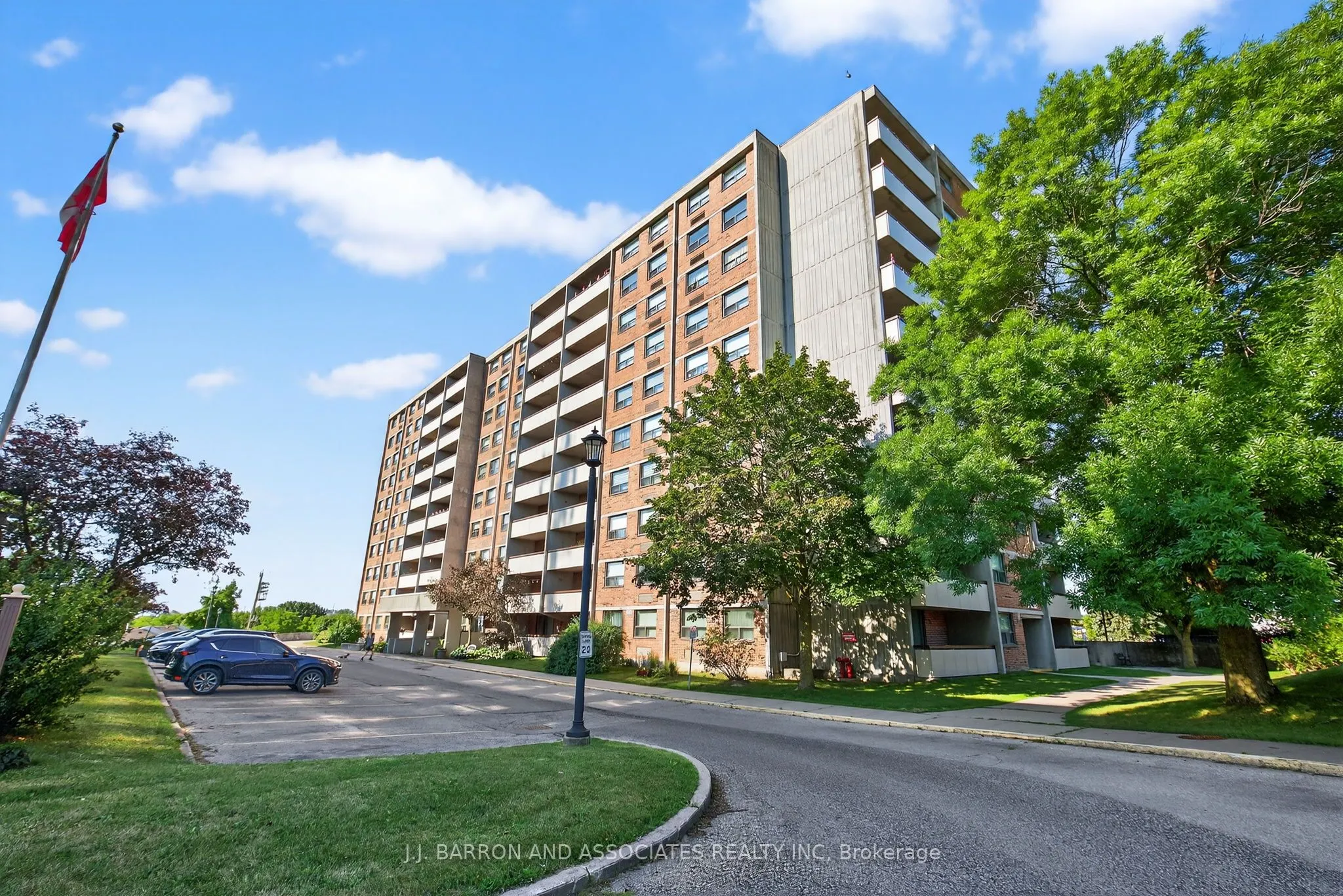 20 William Roe Boulevard, #211