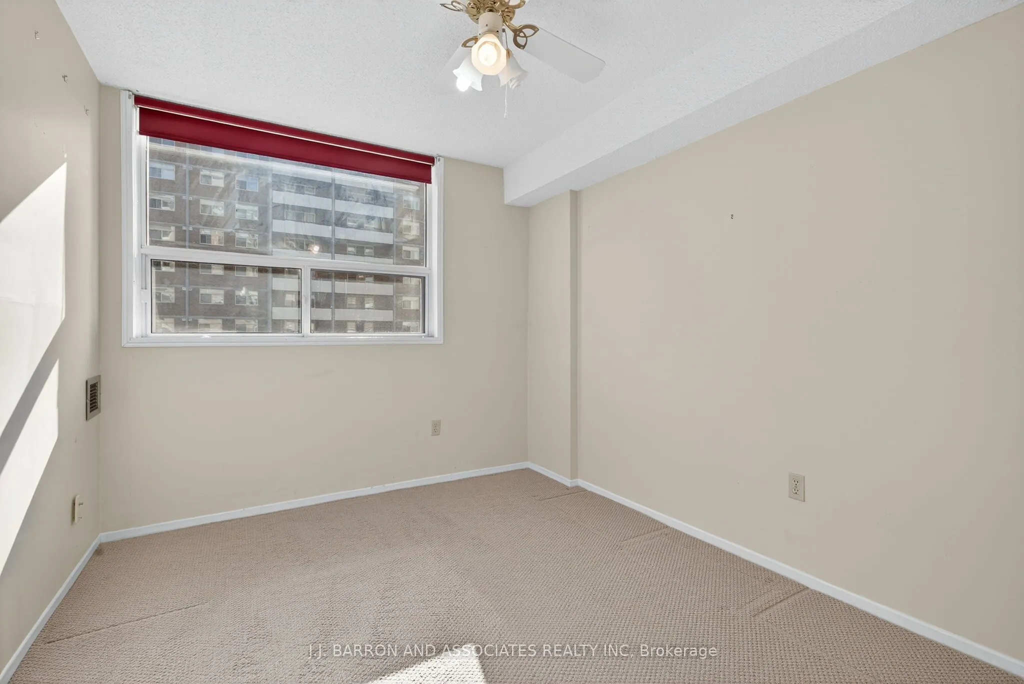 20 William Roe Boulevard, #211