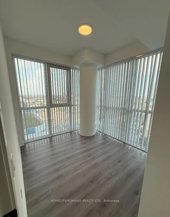 28 Interchange Way, #905