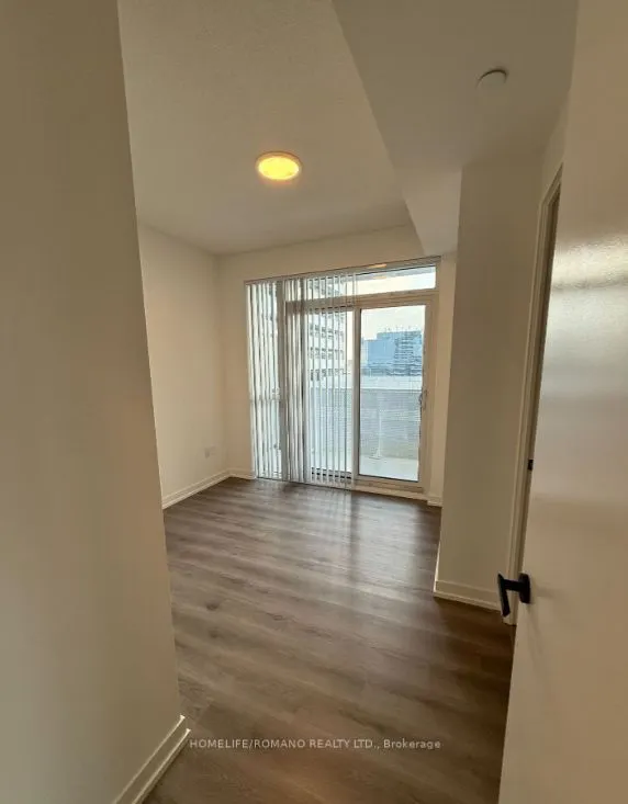 28 Interchange Way, #905
