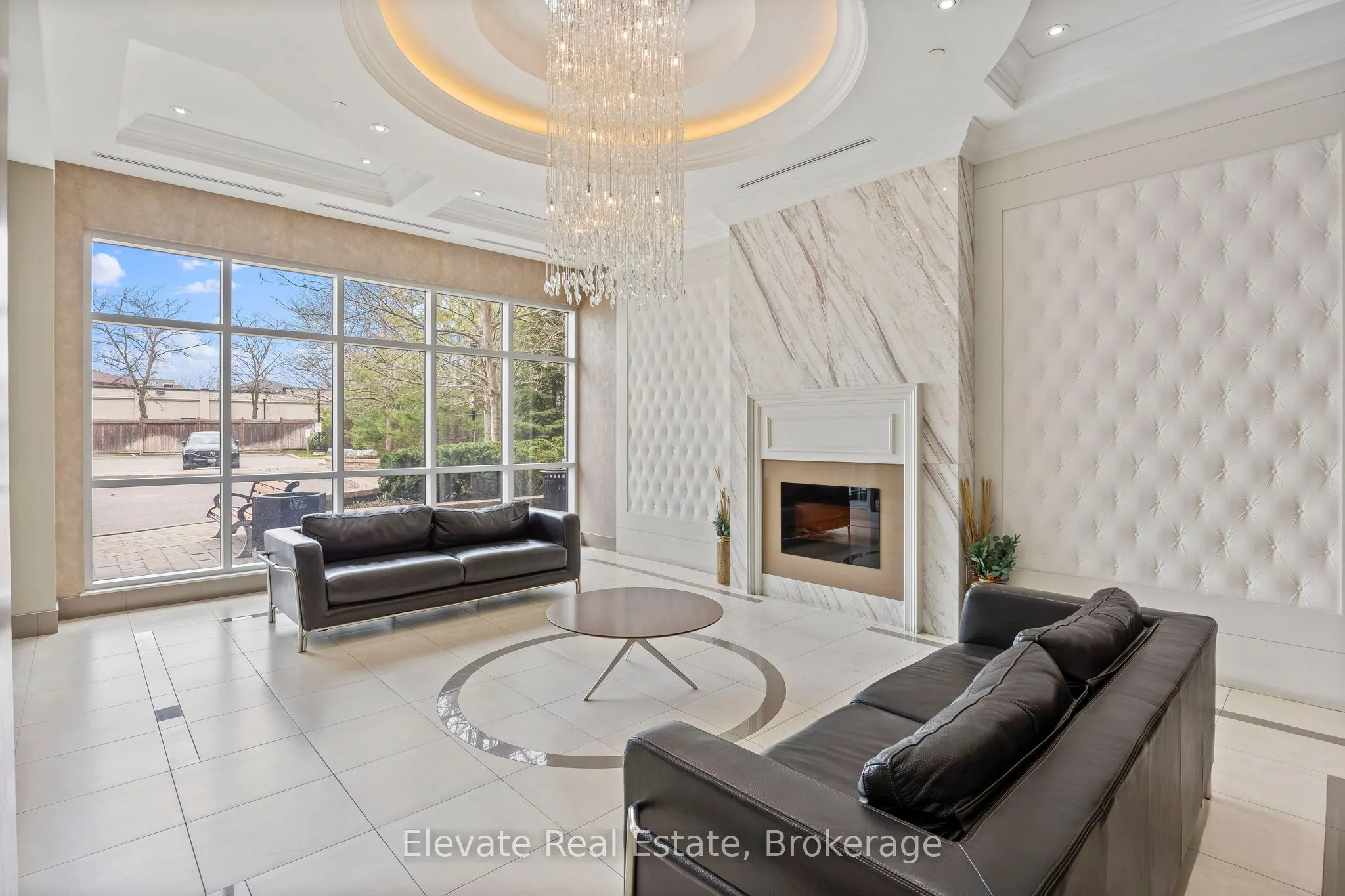2396 Major Mackenzie Drive, #322