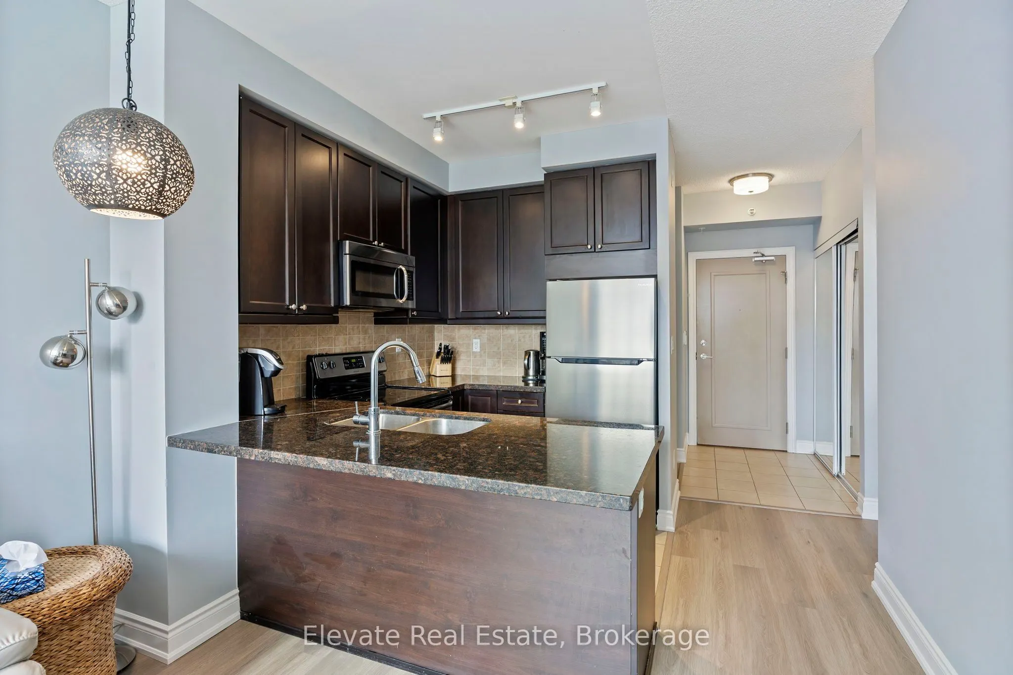2396 Major Mackenzie Drive, #322