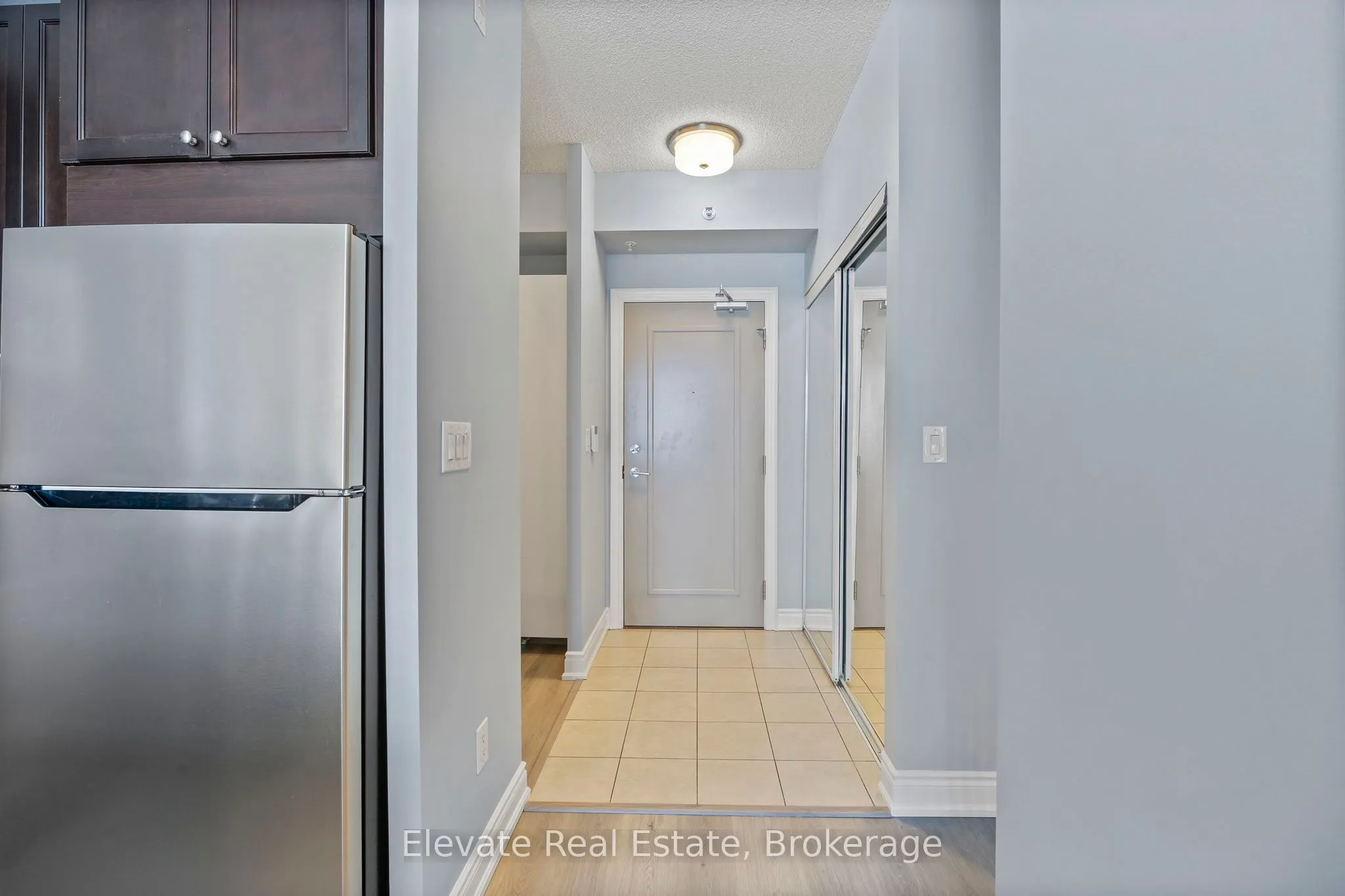 2396 Major Mackenzie Drive, #322