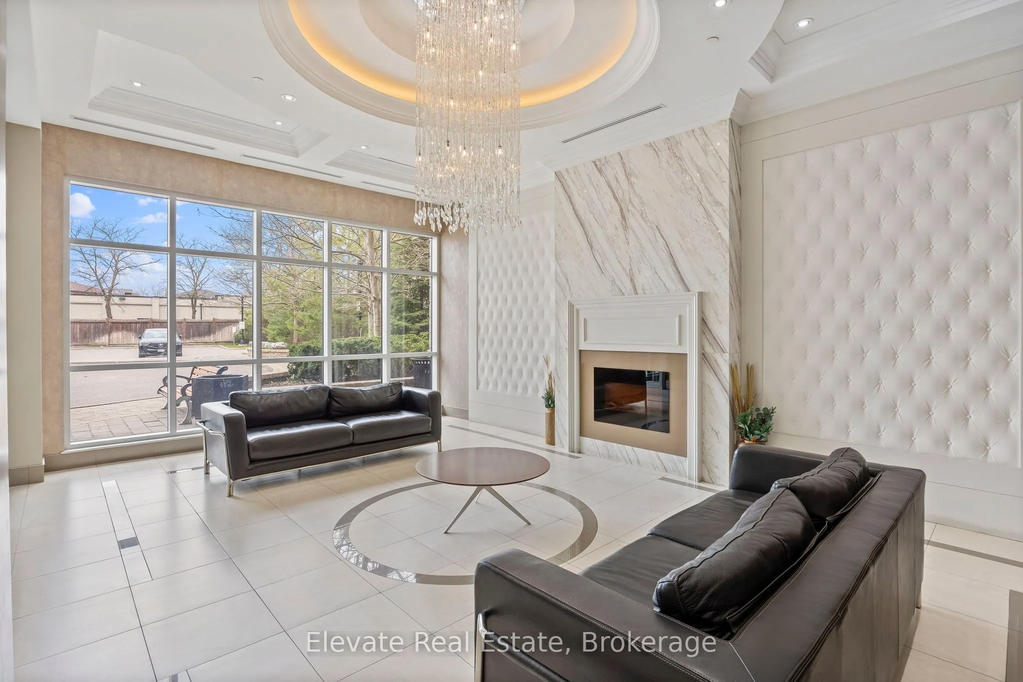 2396 Major Mackenzie Drive, #322