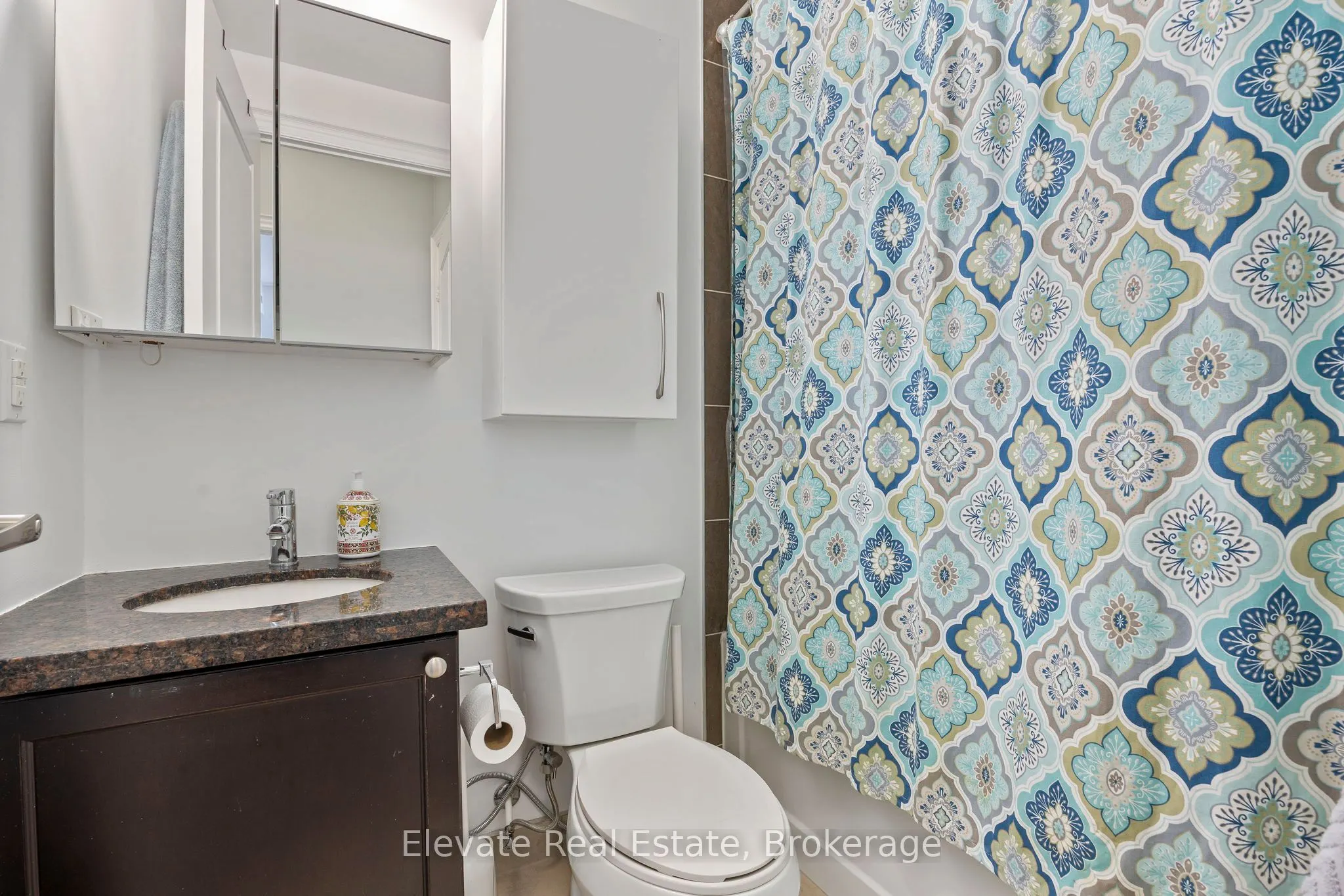 2396 Major Mackenzie Drive, #322