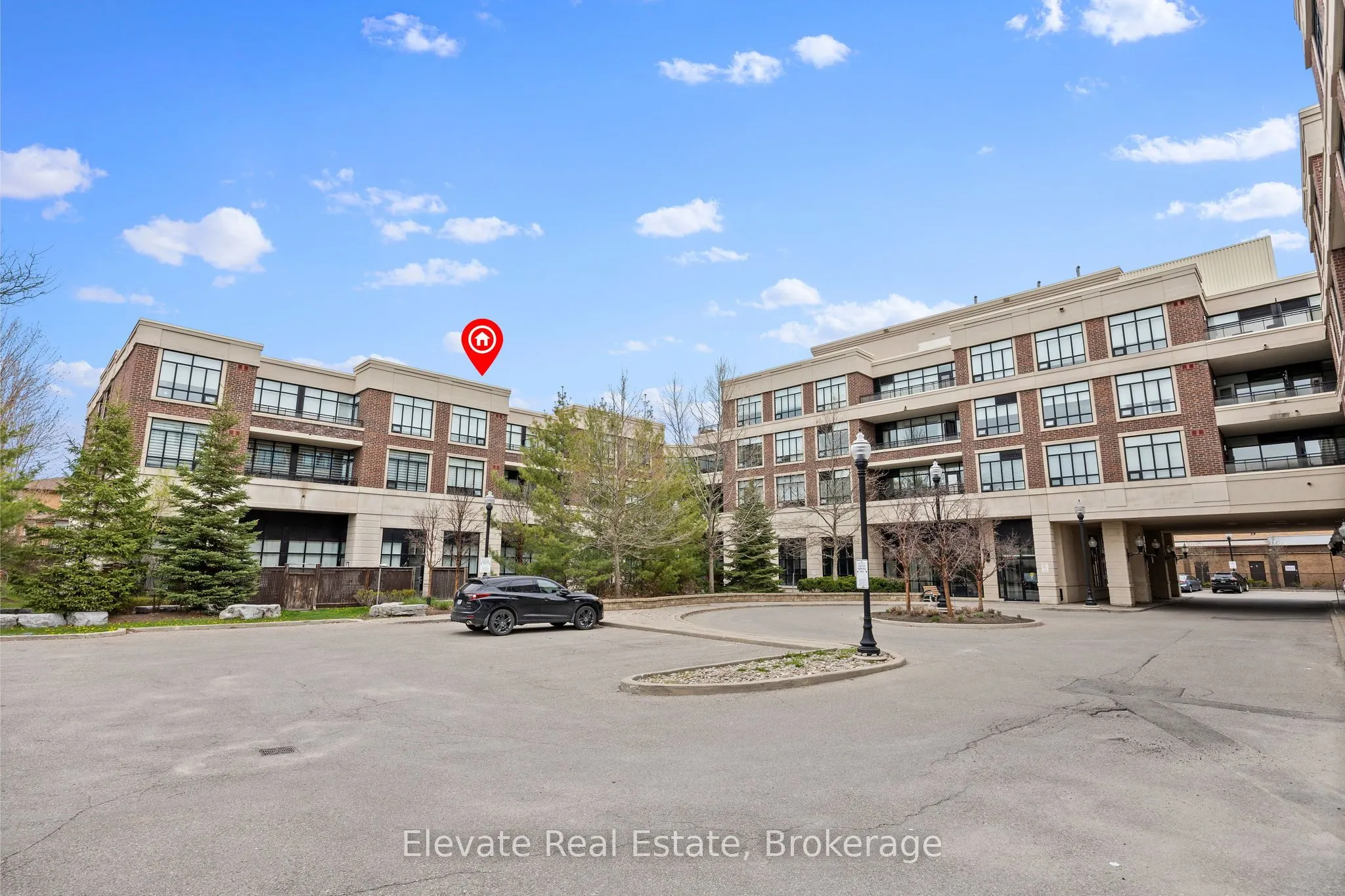 2396 Major Mackenzie Drive, #322