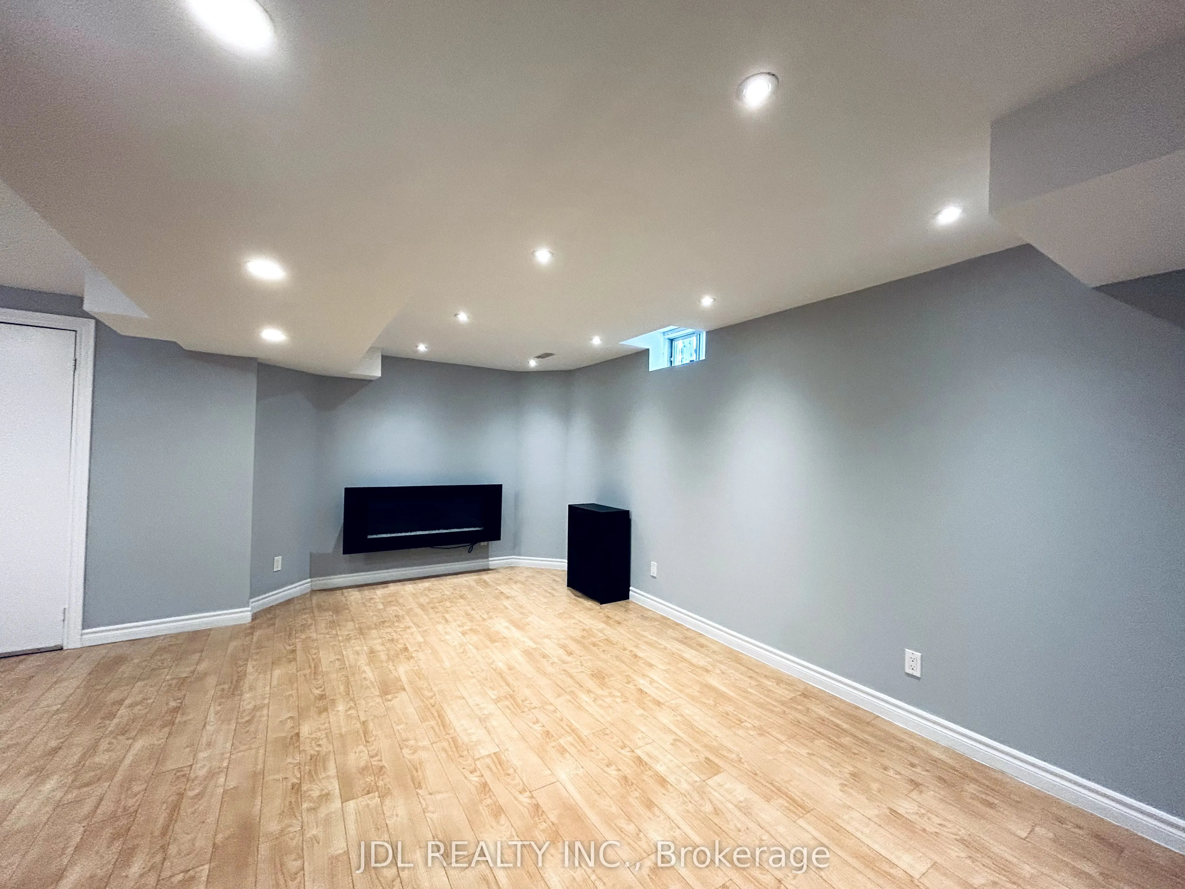80 Caproni Drive, #Bsmt