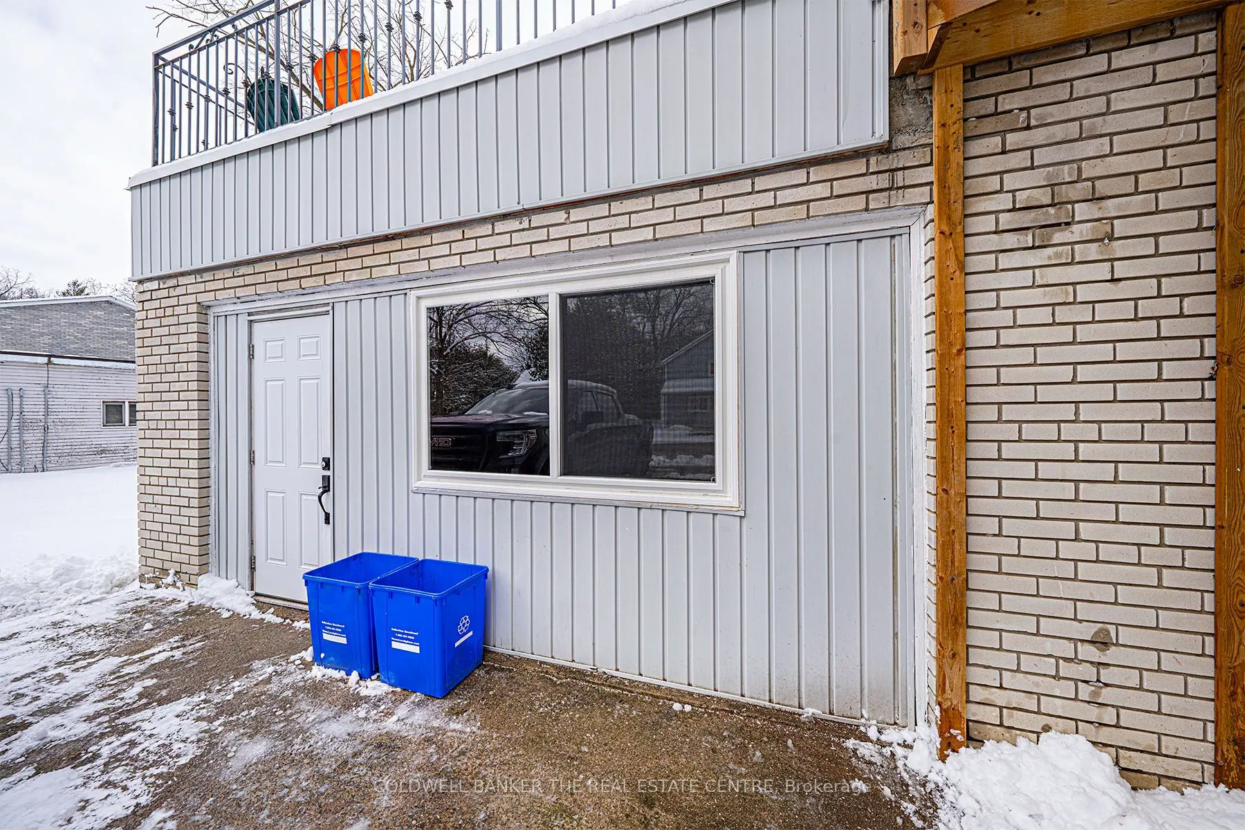 920 Lake Drive