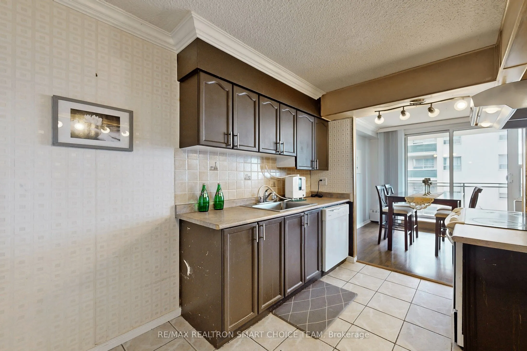 180 Dudley Avenue, #506