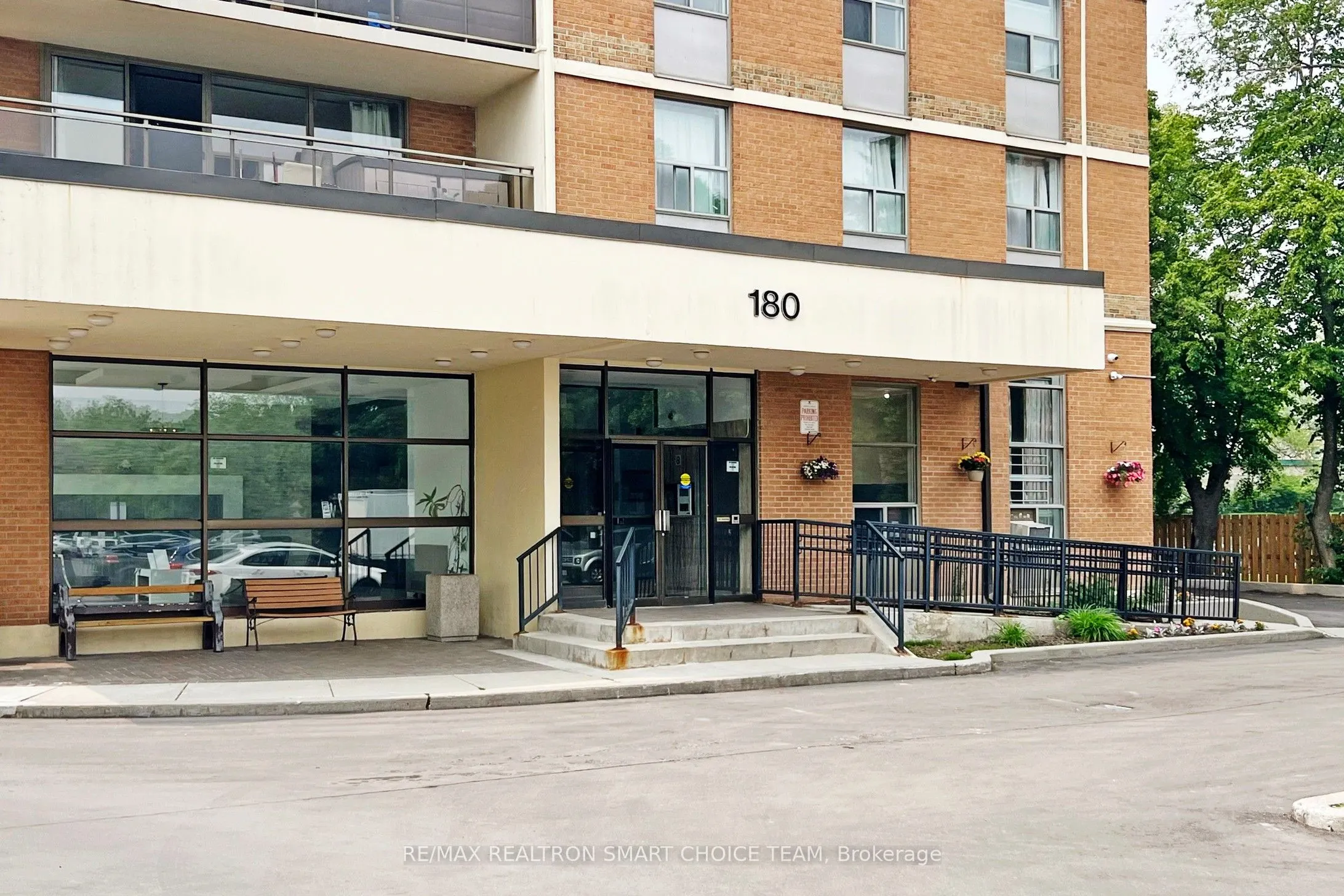 180 Dudley Avenue, #506