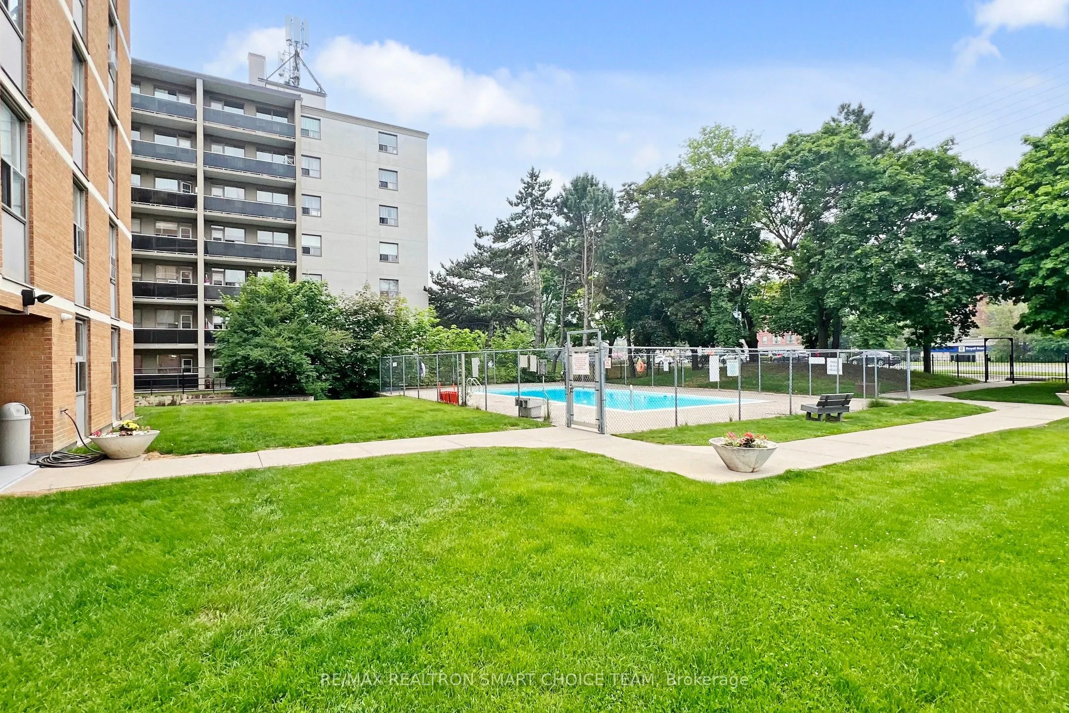 180 Dudley Avenue, #506