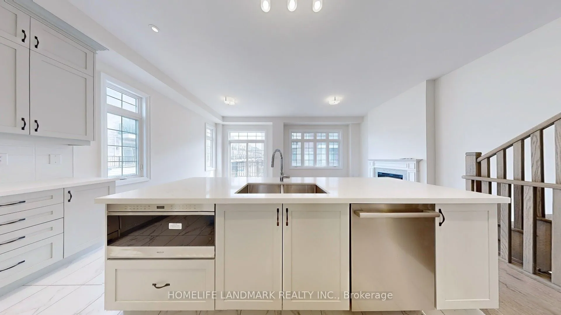 1 AbbeyHill Lane