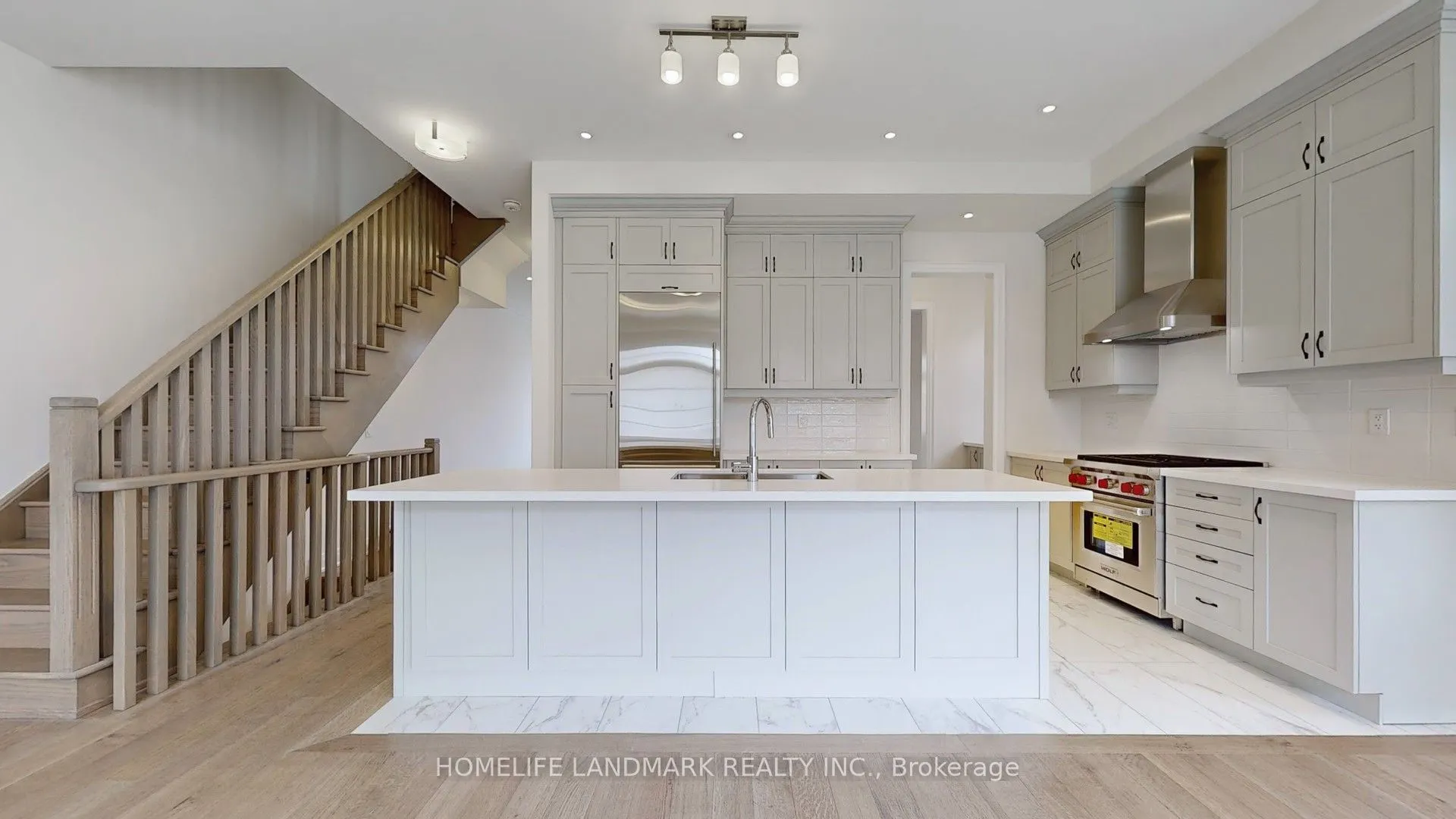 1 AbbeyHill Lane