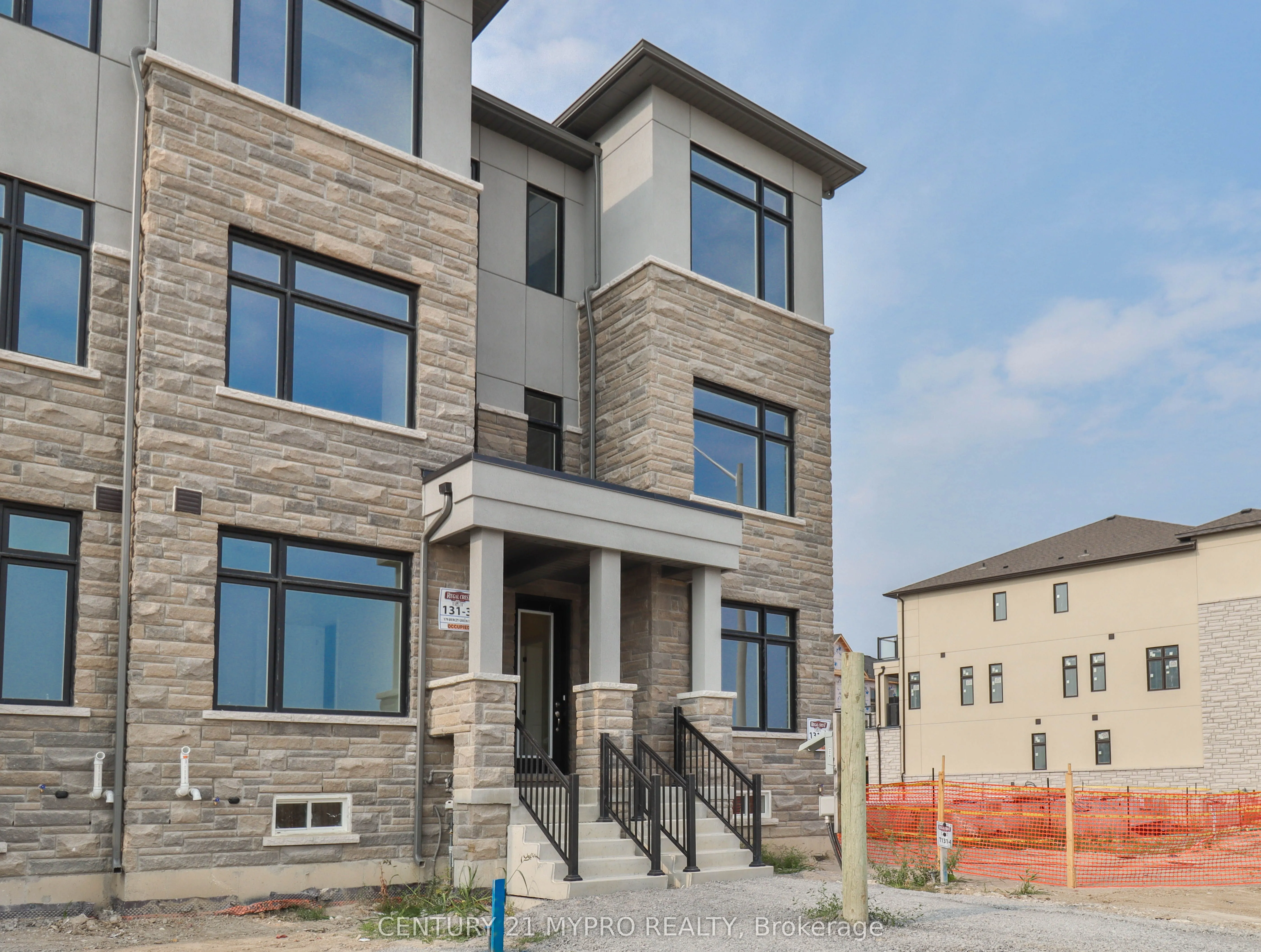 177 Berczy Green Drive