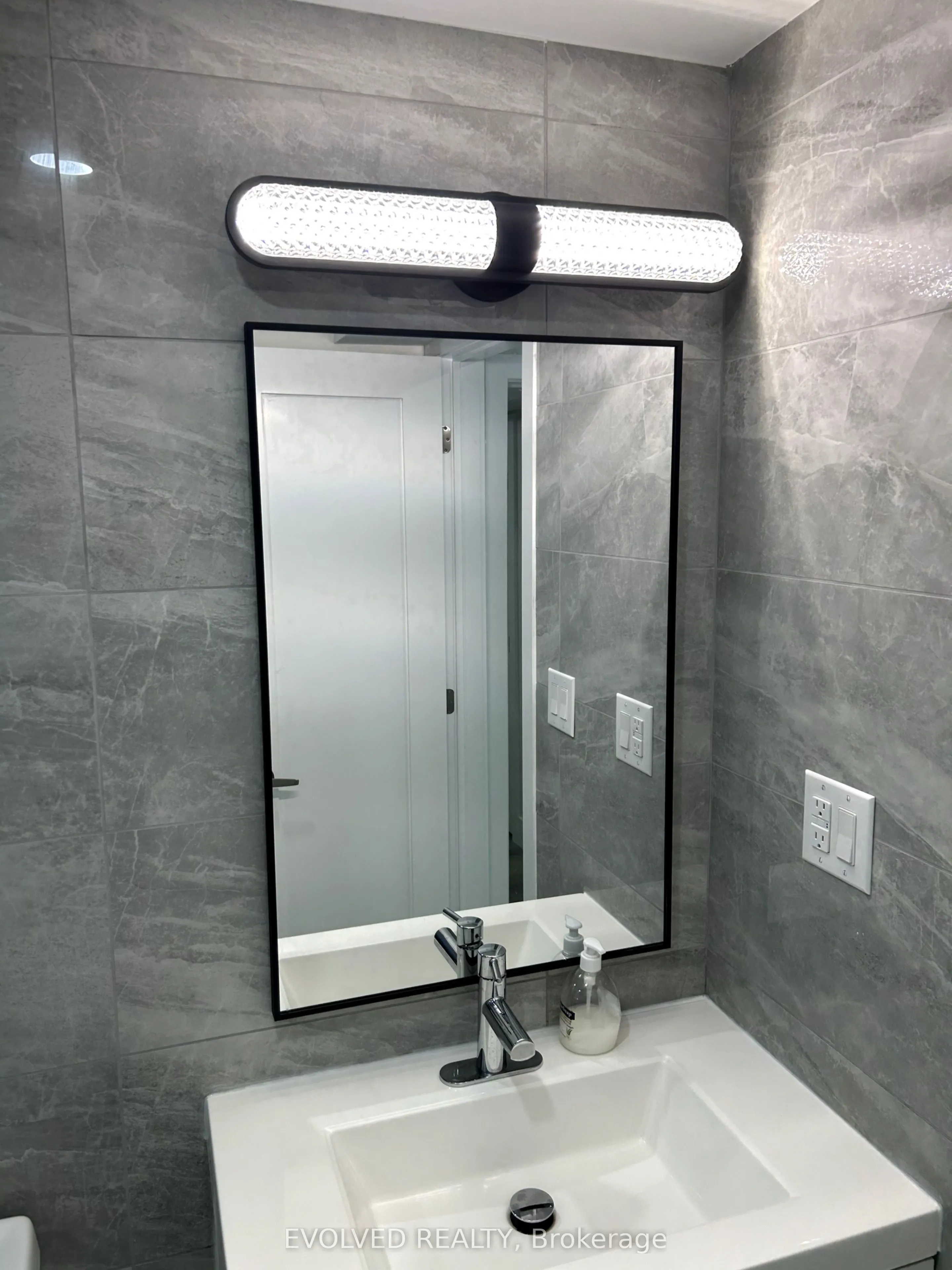 42 Cannes Avenue, #Lower Level