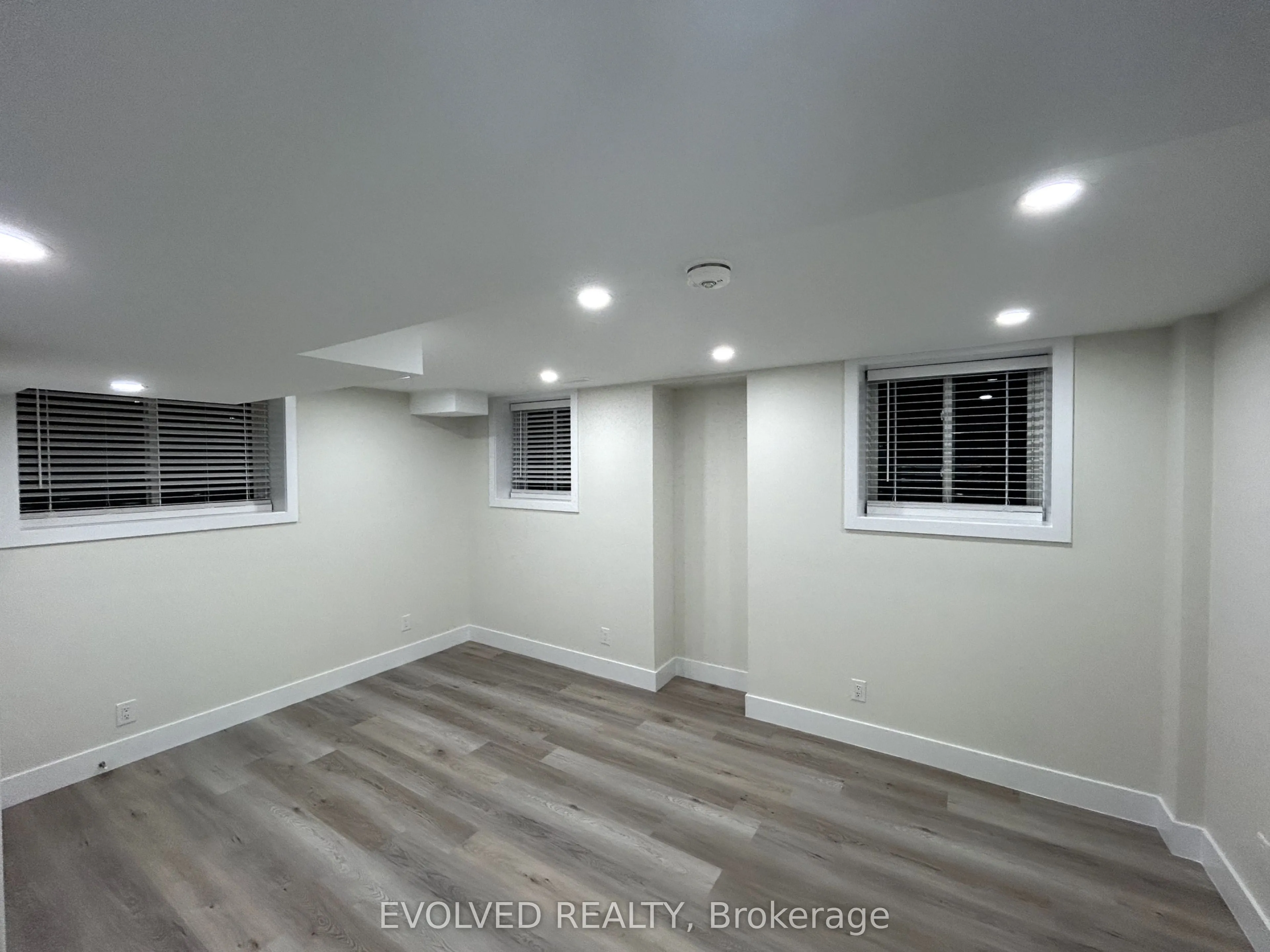42 Cannes Avenue, #Lower Level