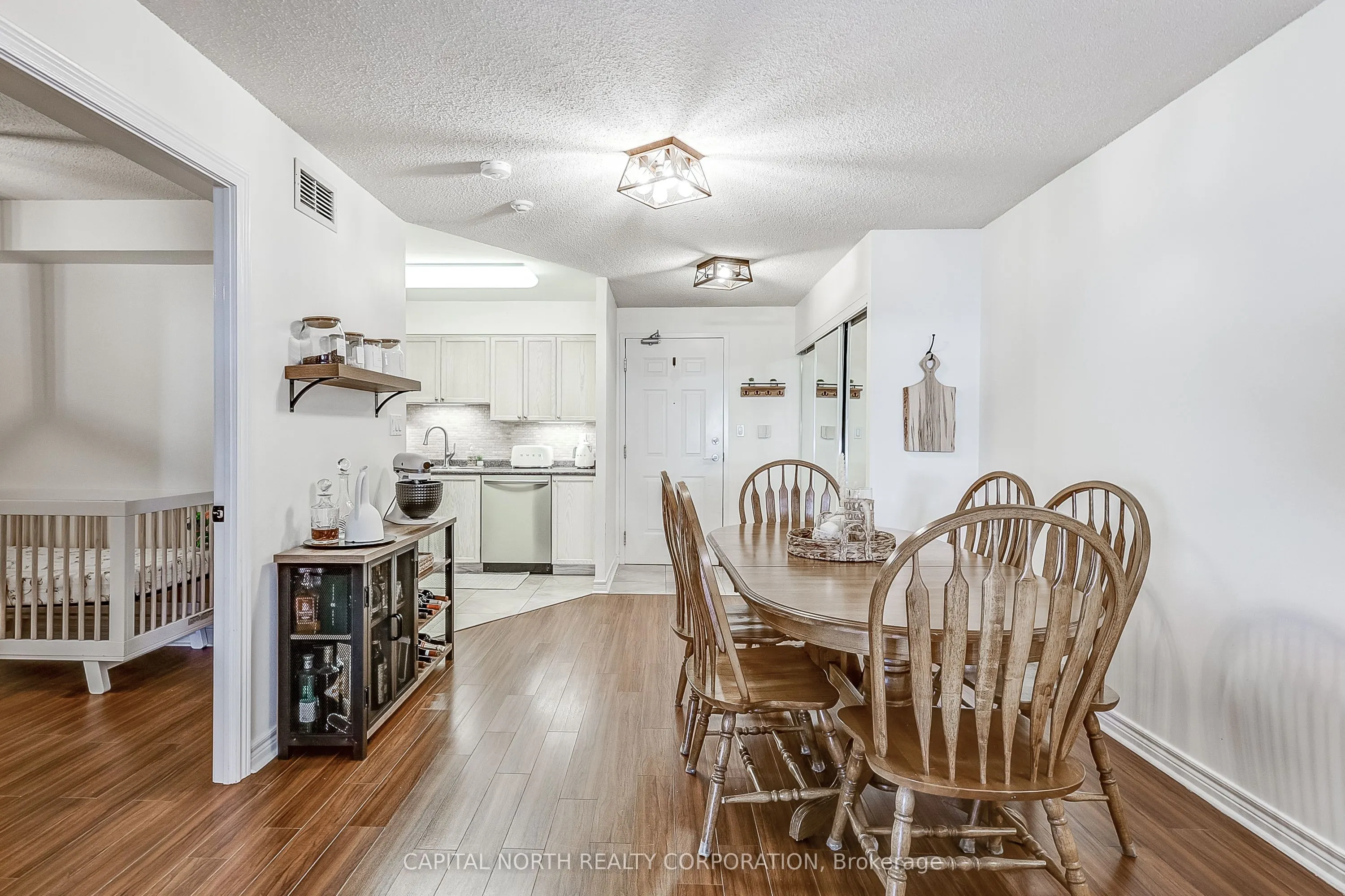 141 Woodbridge Avenue, #208
