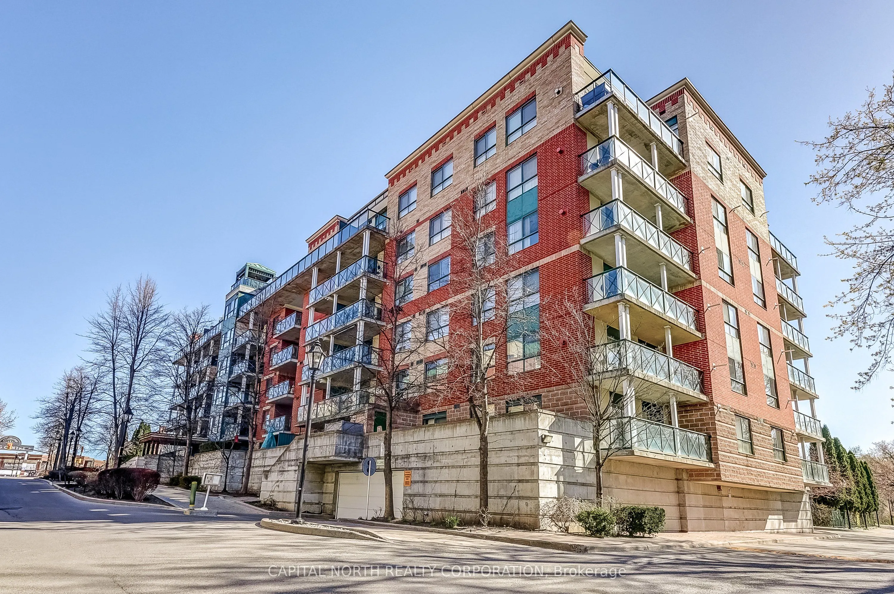 141 Woodbridge Avenue, #208