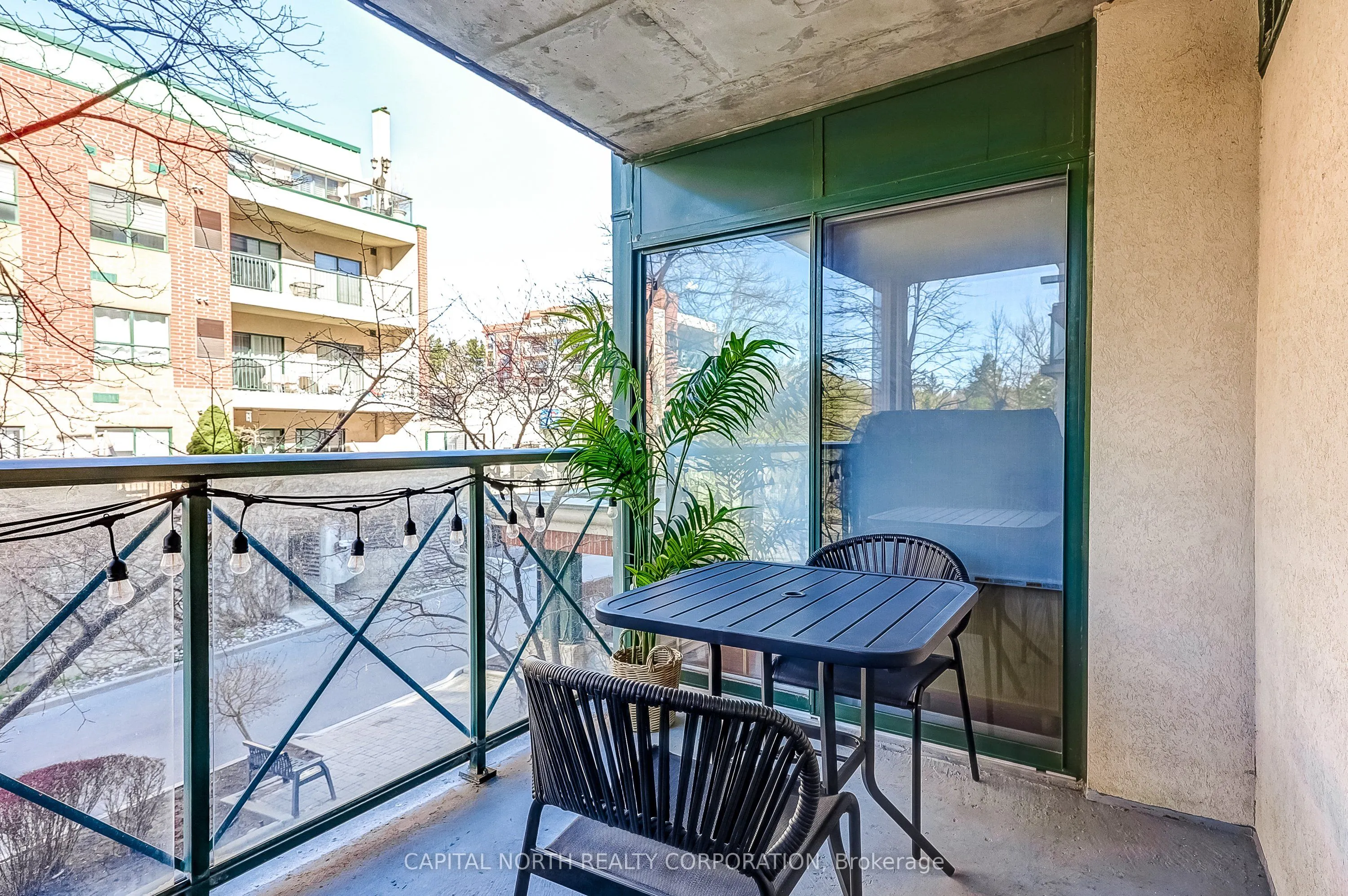 141 Woodbridge Avenue, #208