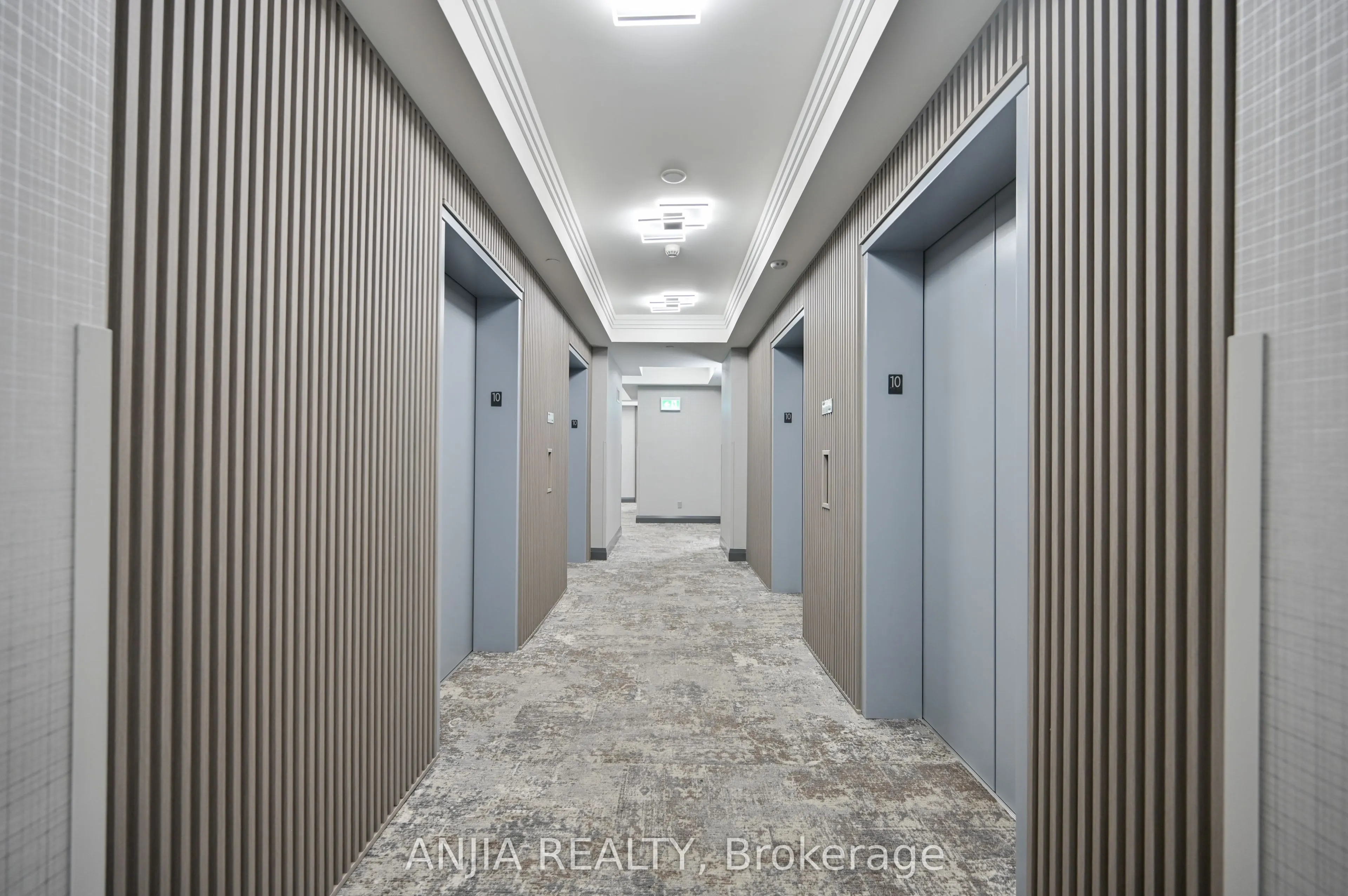 7161 Yonge Street, #1032