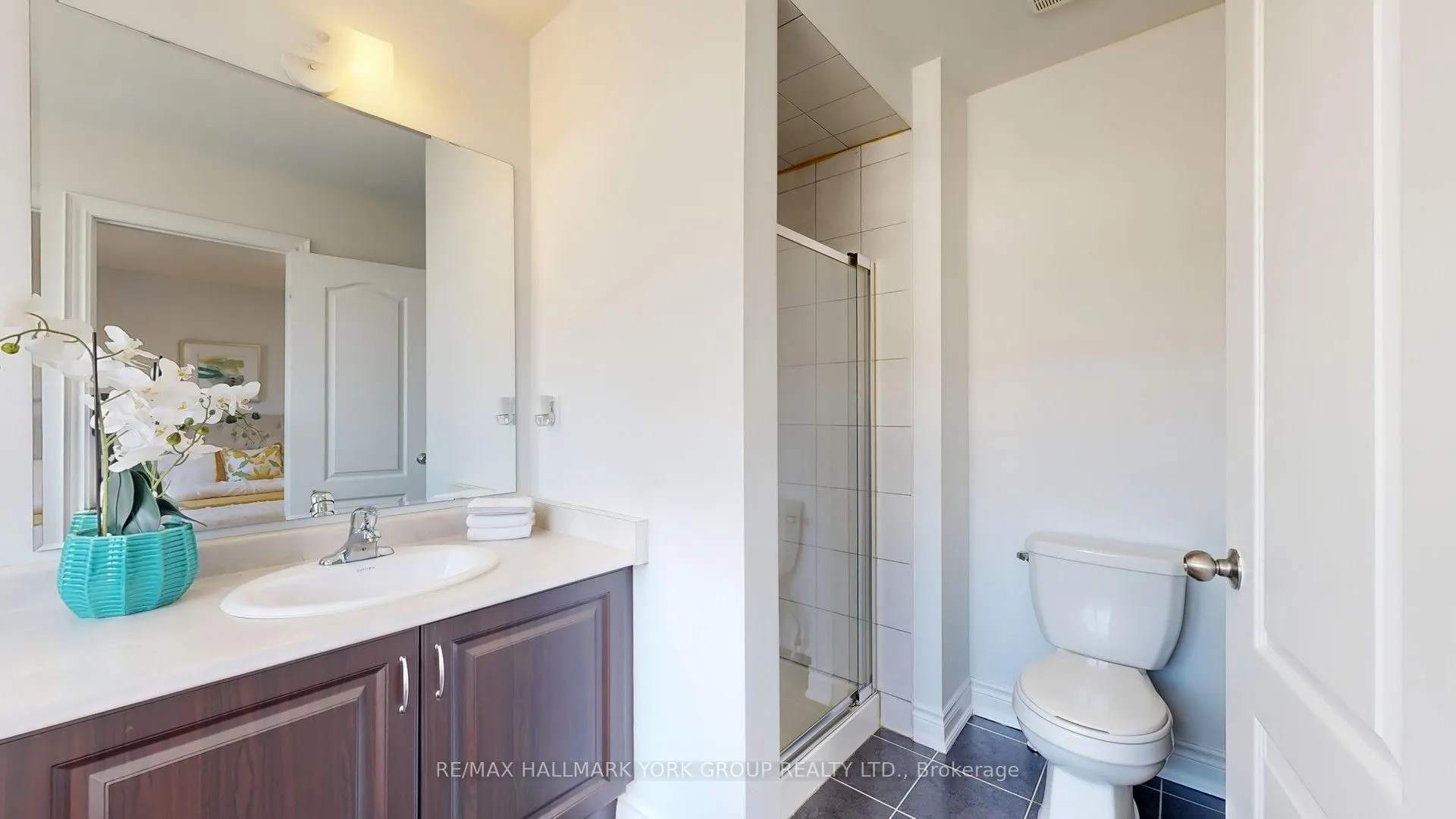 6 Roy Grove Way, #40