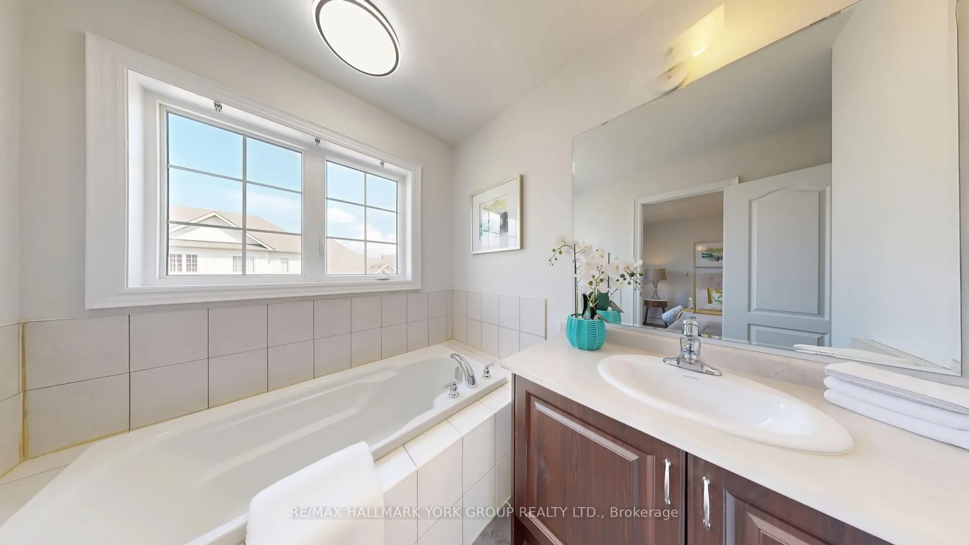 6 Roy Grove Way, #40